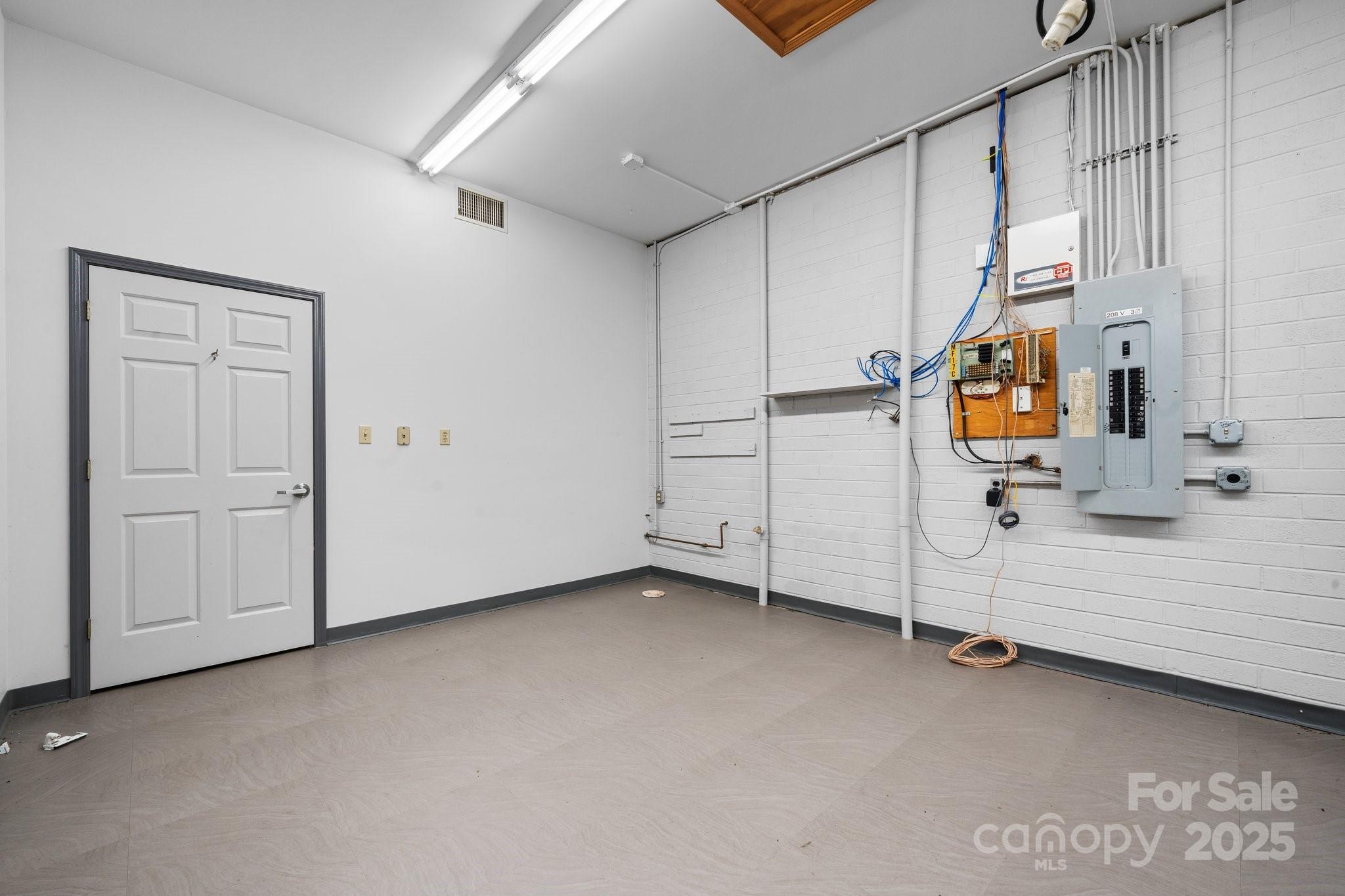 615 Main Avenue Property Photo 23