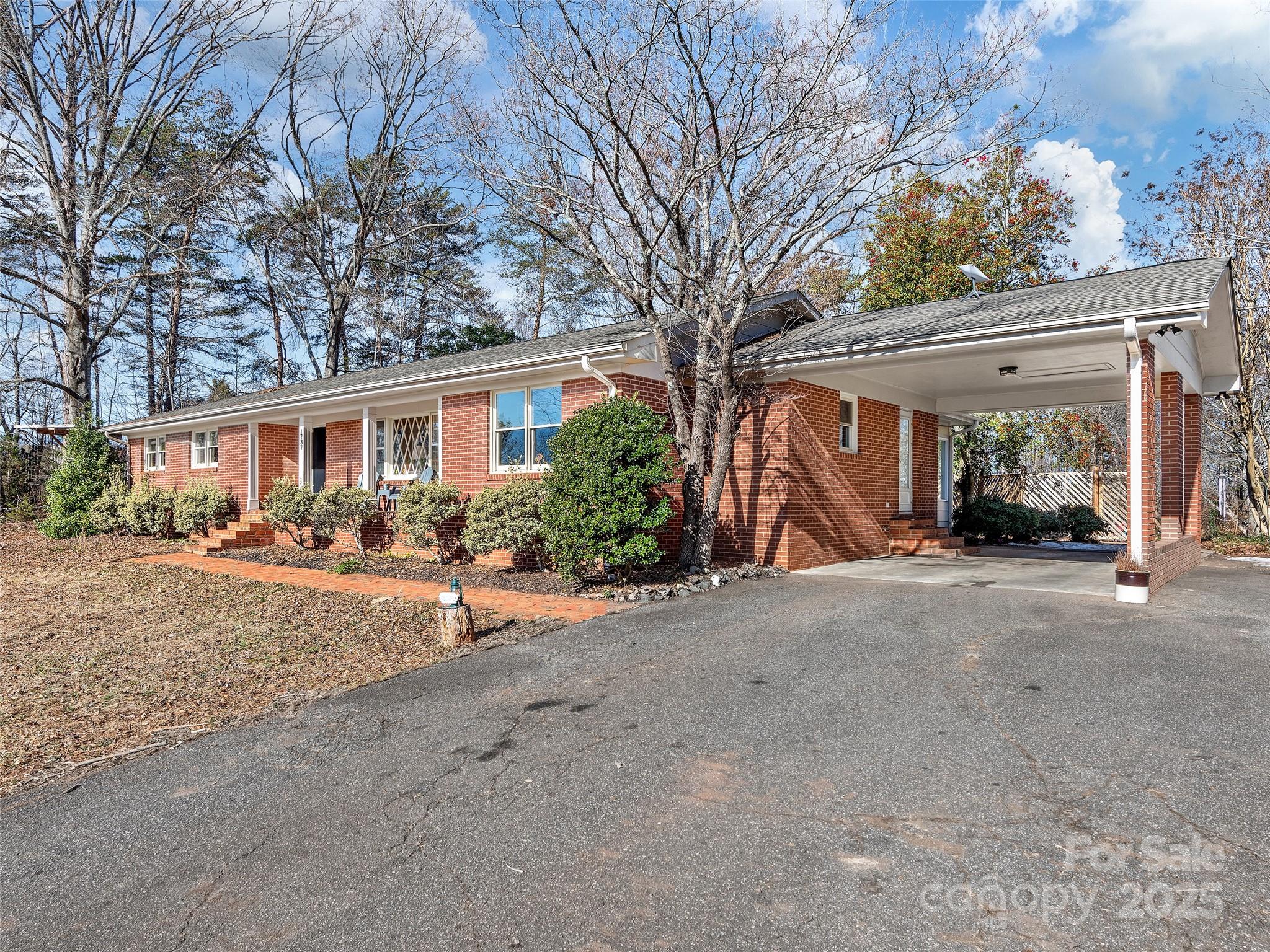 1737 Whitesides Road Property Photo 7