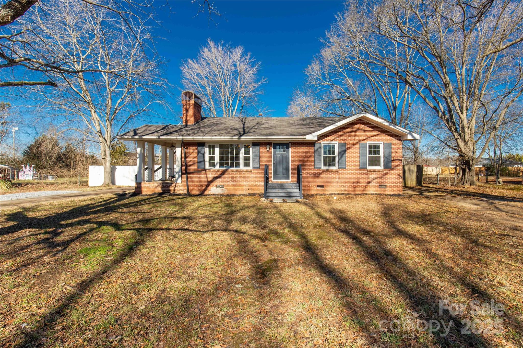 2221 Franklin Street Property Photo