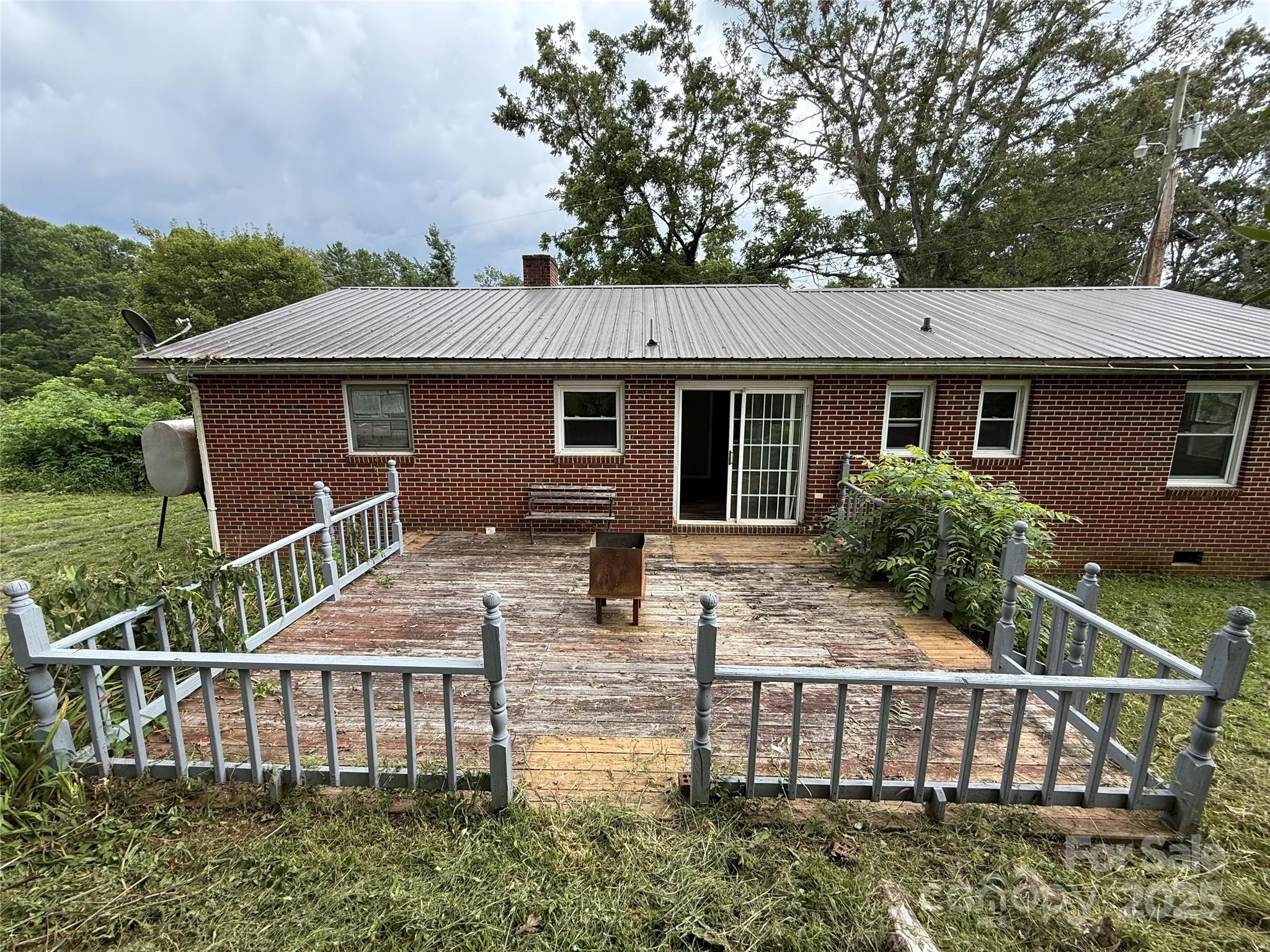 183 Maple Road Property Photo 7