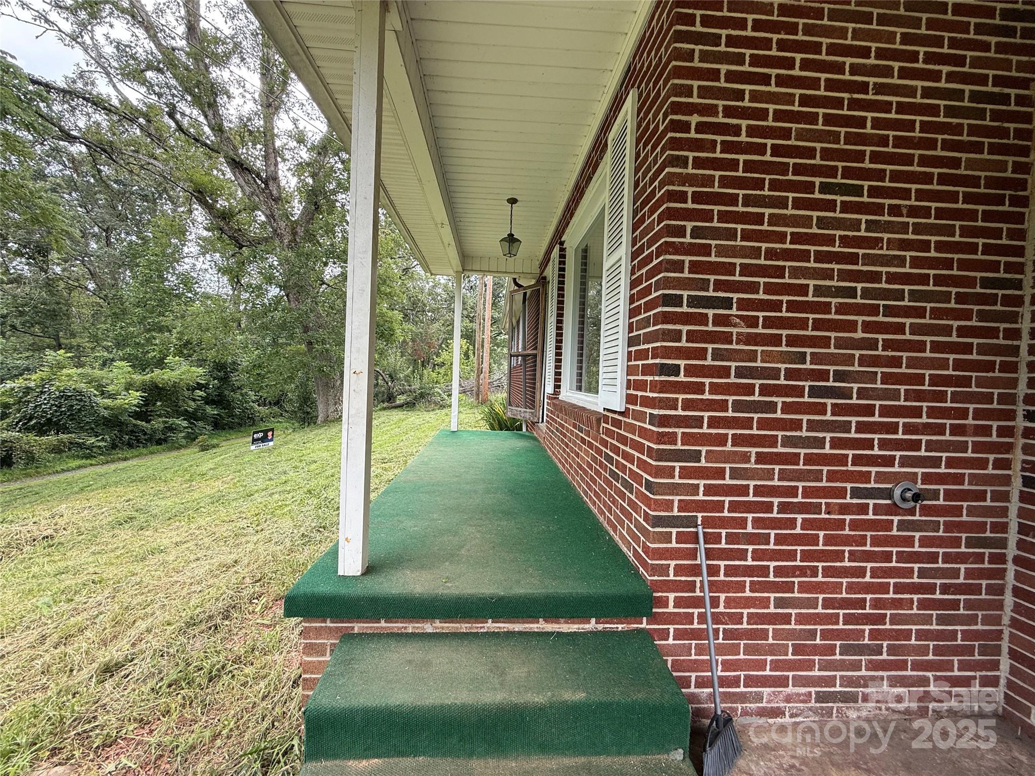 183 Maple Road Property Photo 10