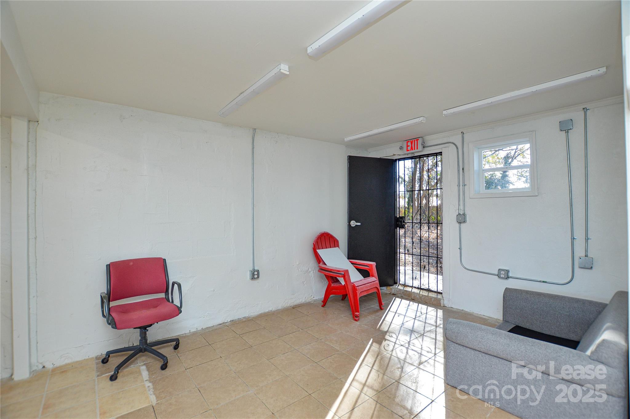 231 Fairwood Avenue Property Photo 4