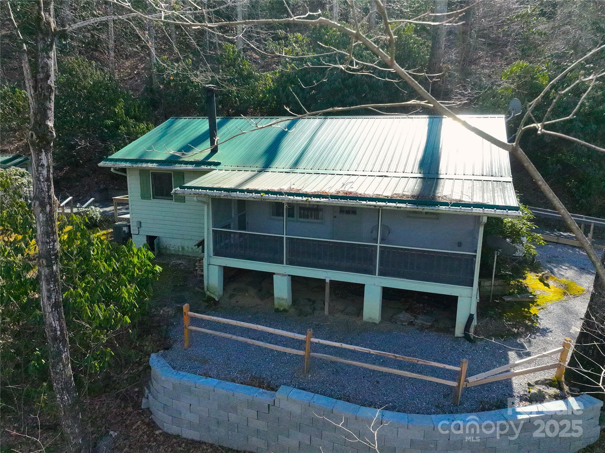 595 Forest Drive Property Photo