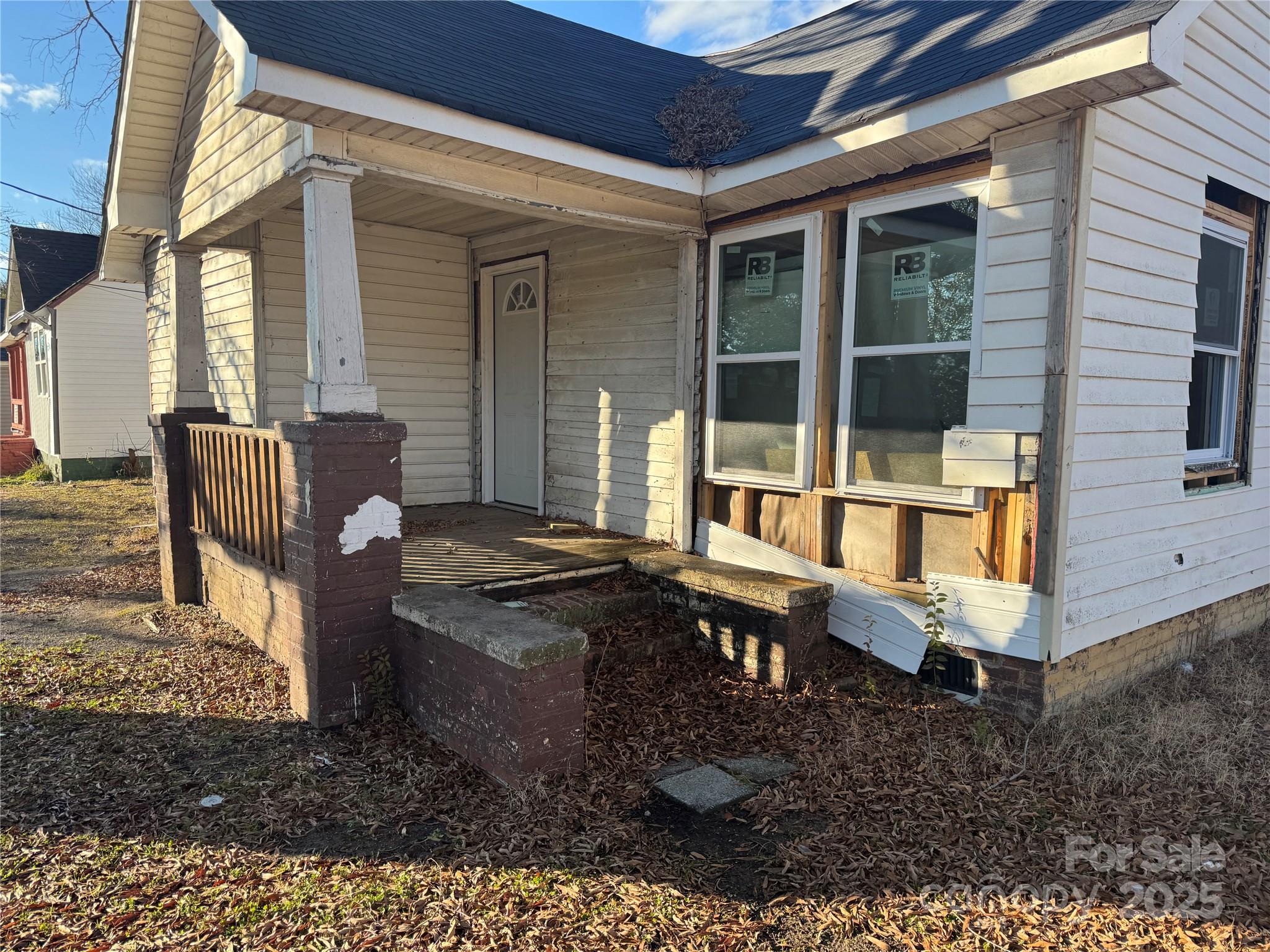 328 Whitner Street Property Photo 2