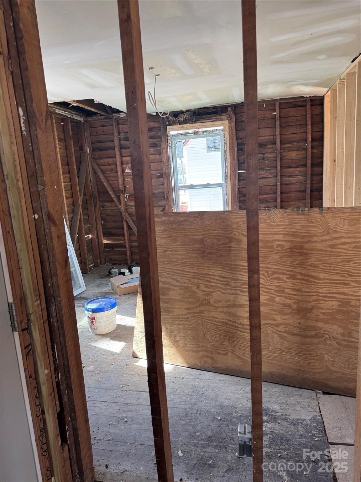 328 Whitner Street Property Photo 5