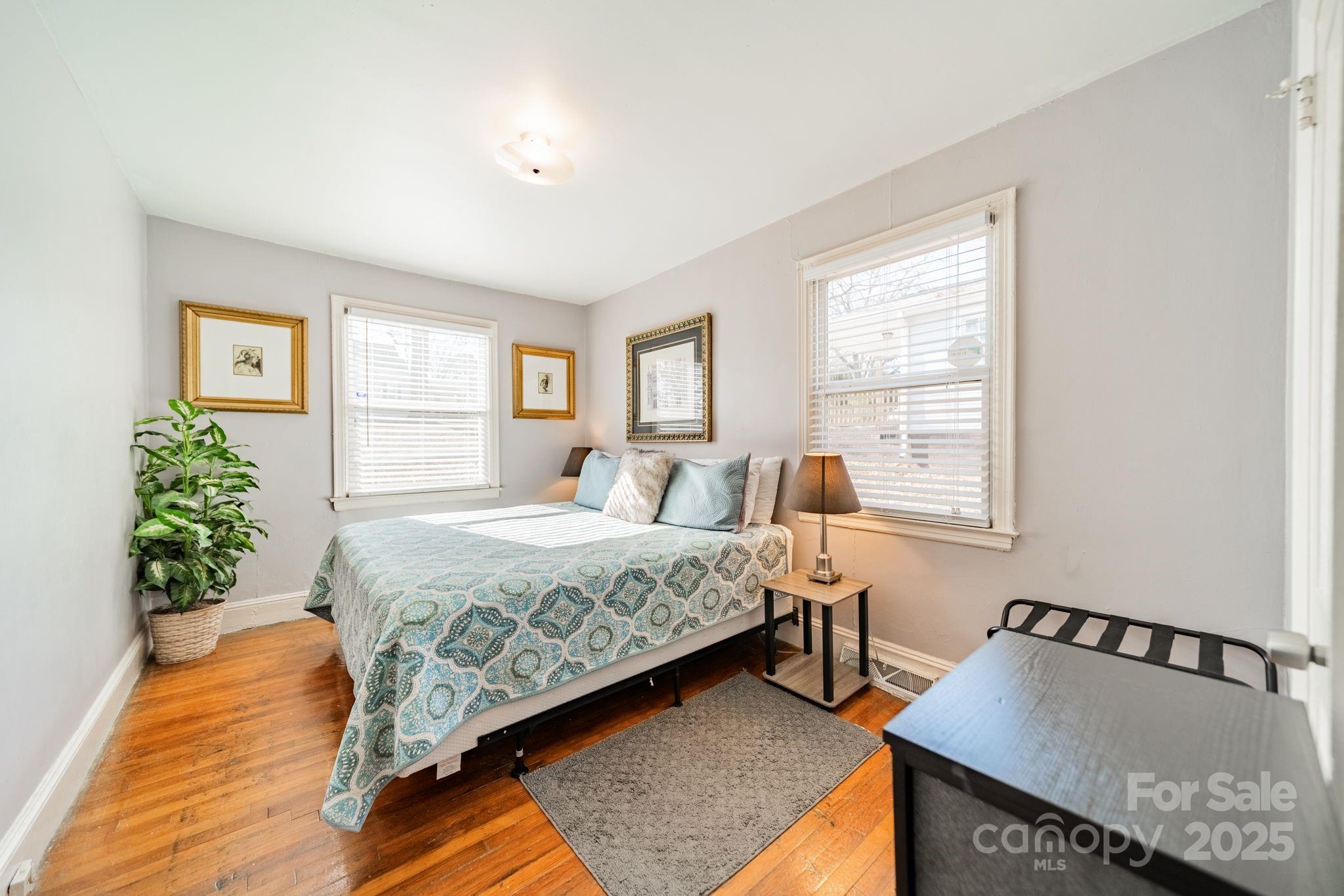 2516 Columbus Circle Property Photo