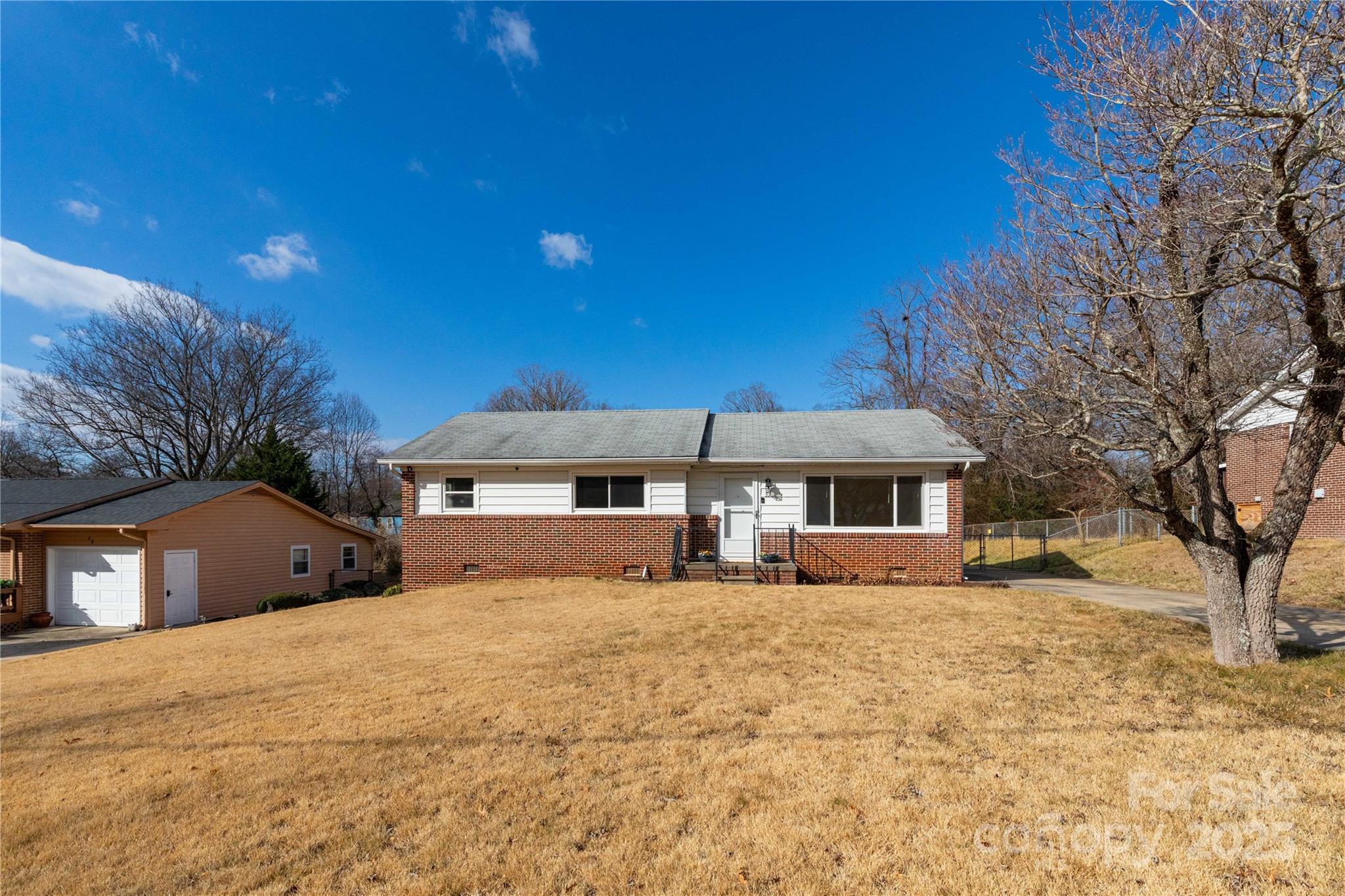 27 Wagon Road Property Photo