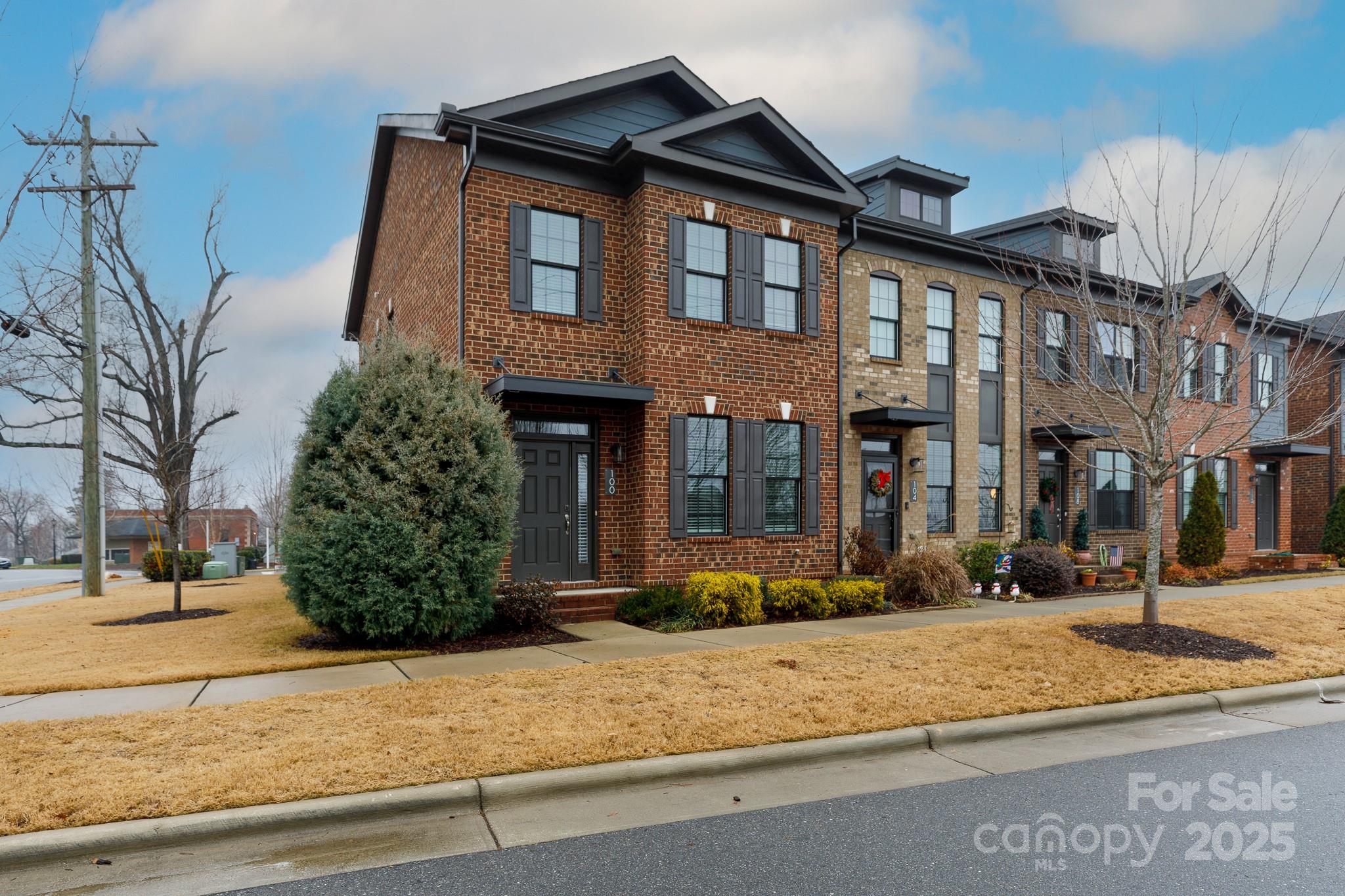 100 Linestowe Drive Property Photo