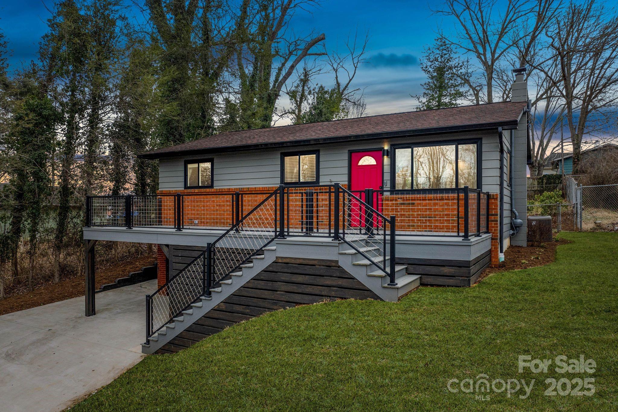 453 Riverview Drive Property Photo 4