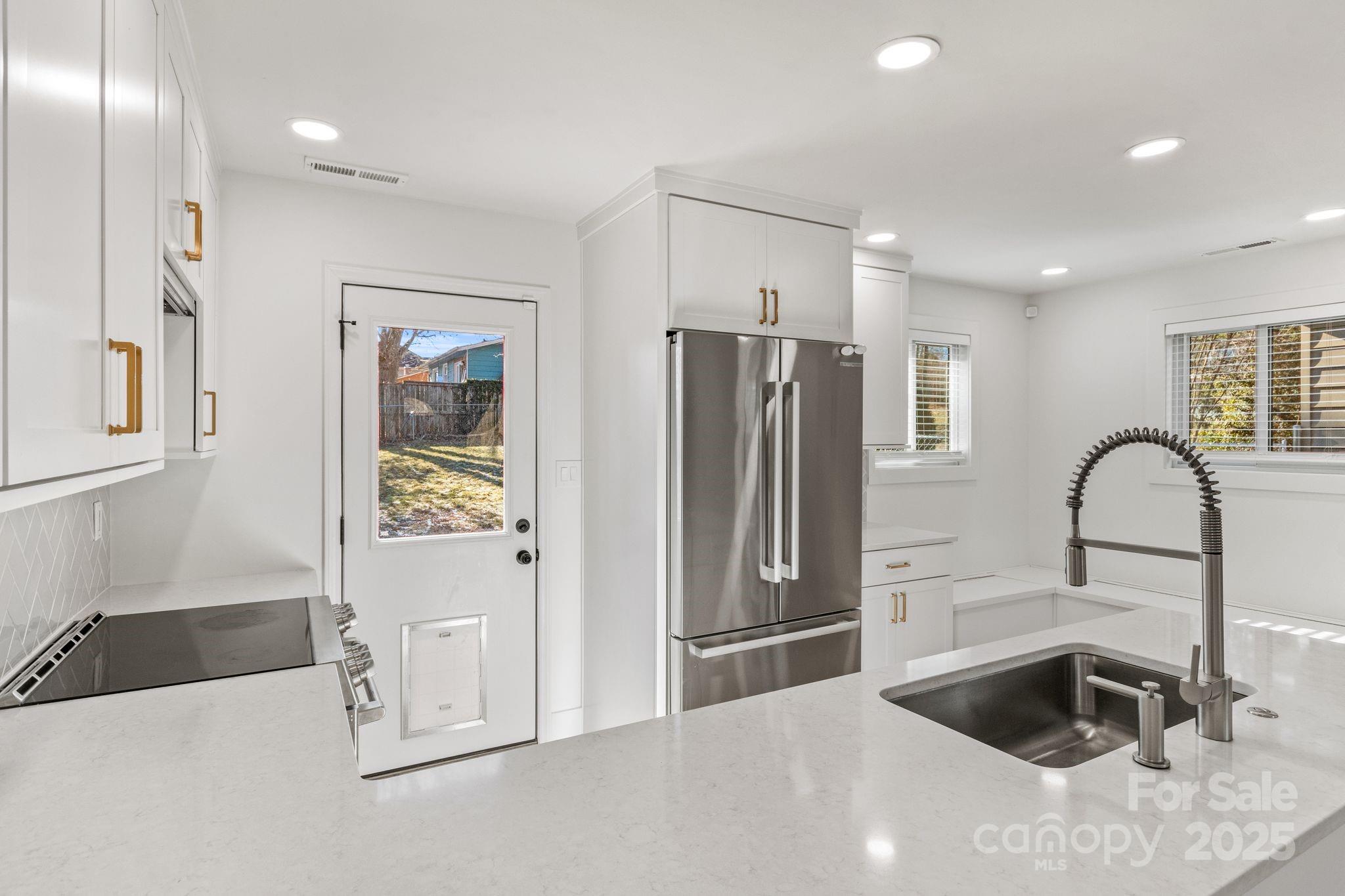 453 Riverview Drive Property Photo 17