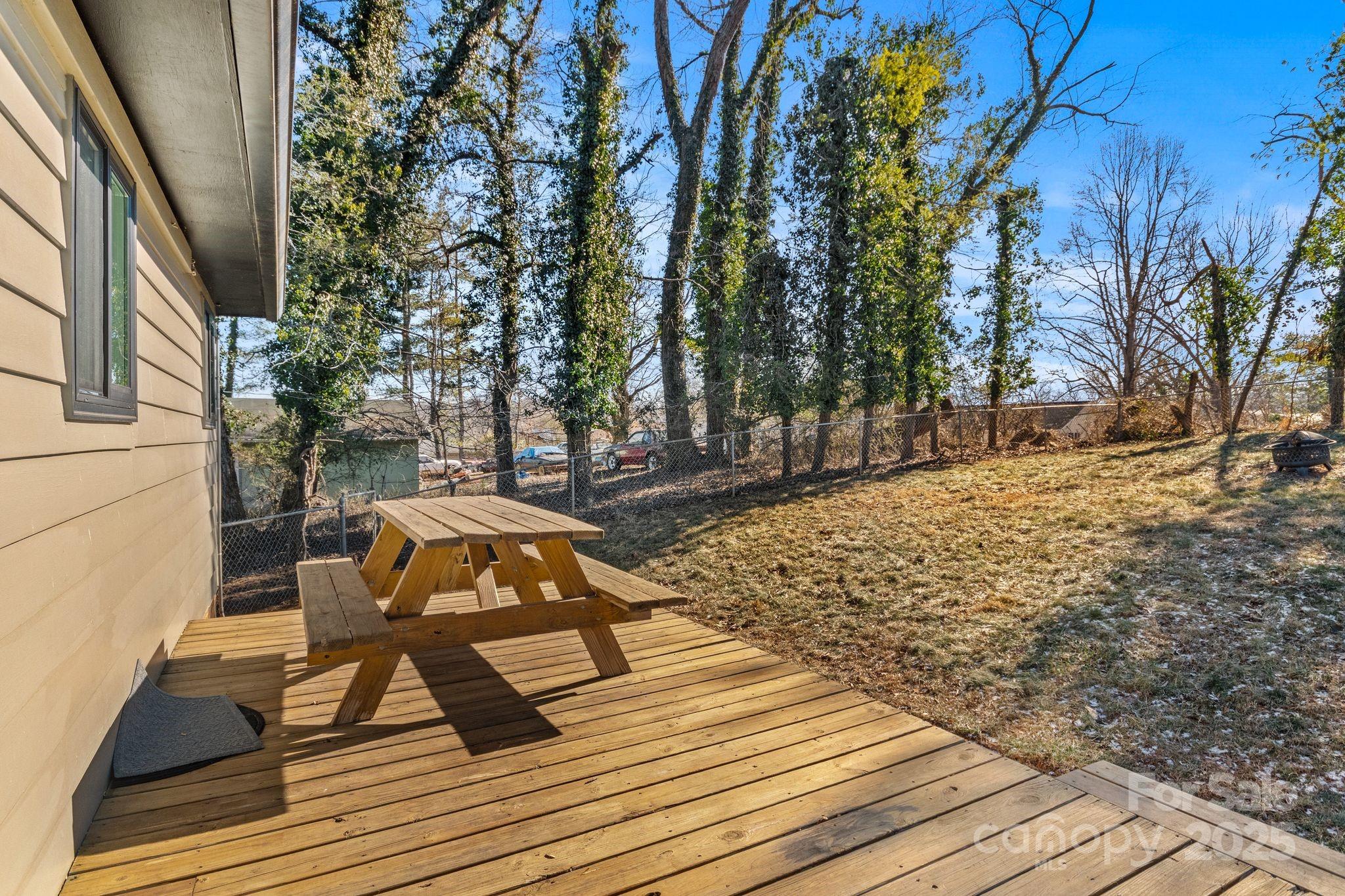 453 Riverview Drive Property Photo 40