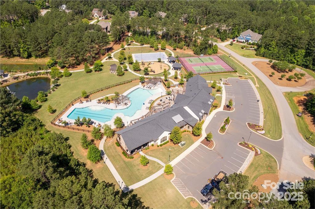 6211 Chimney Bluff Road 17 Property Photo 7