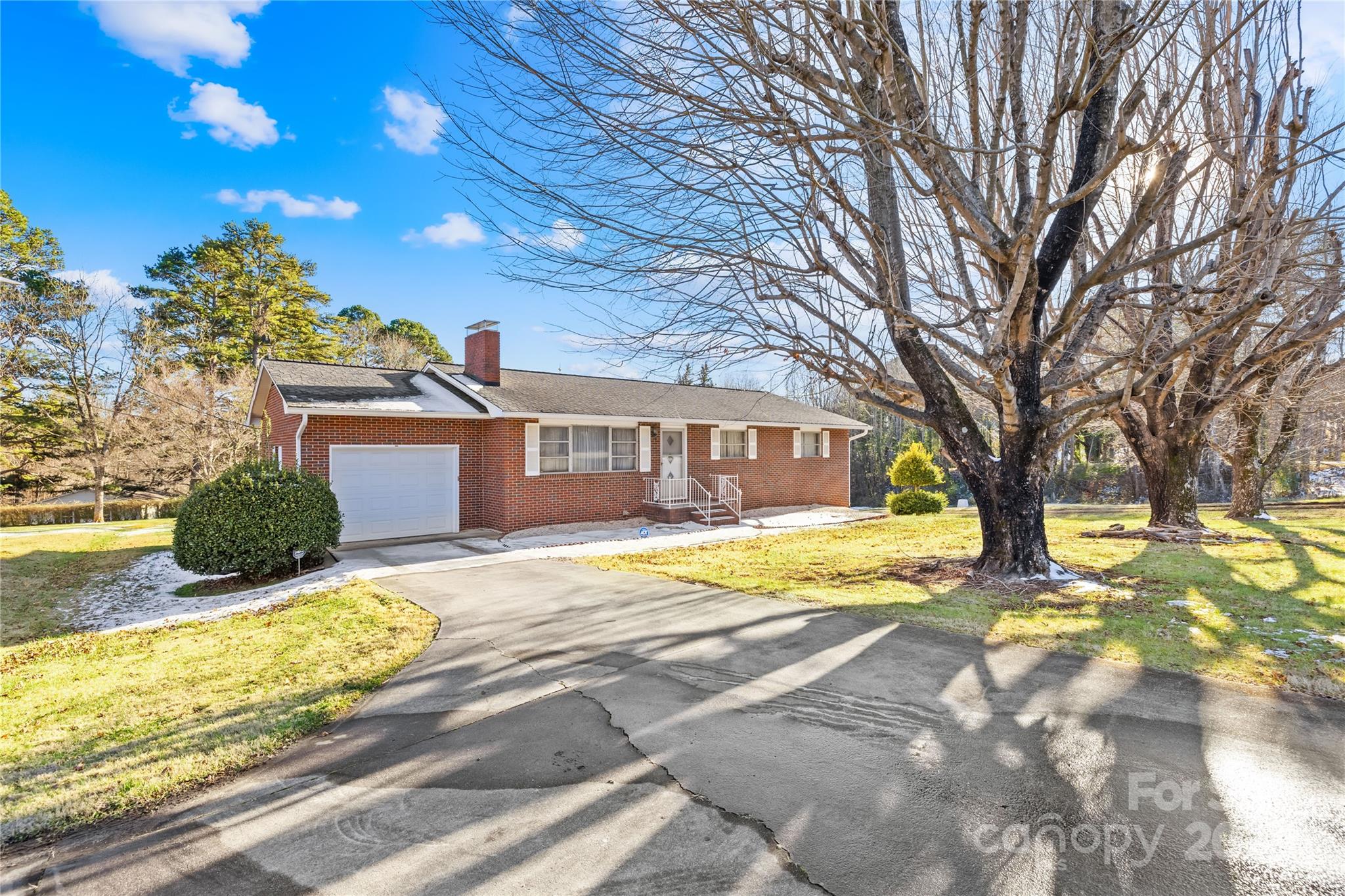 3607 Hickory Highway Property Photo