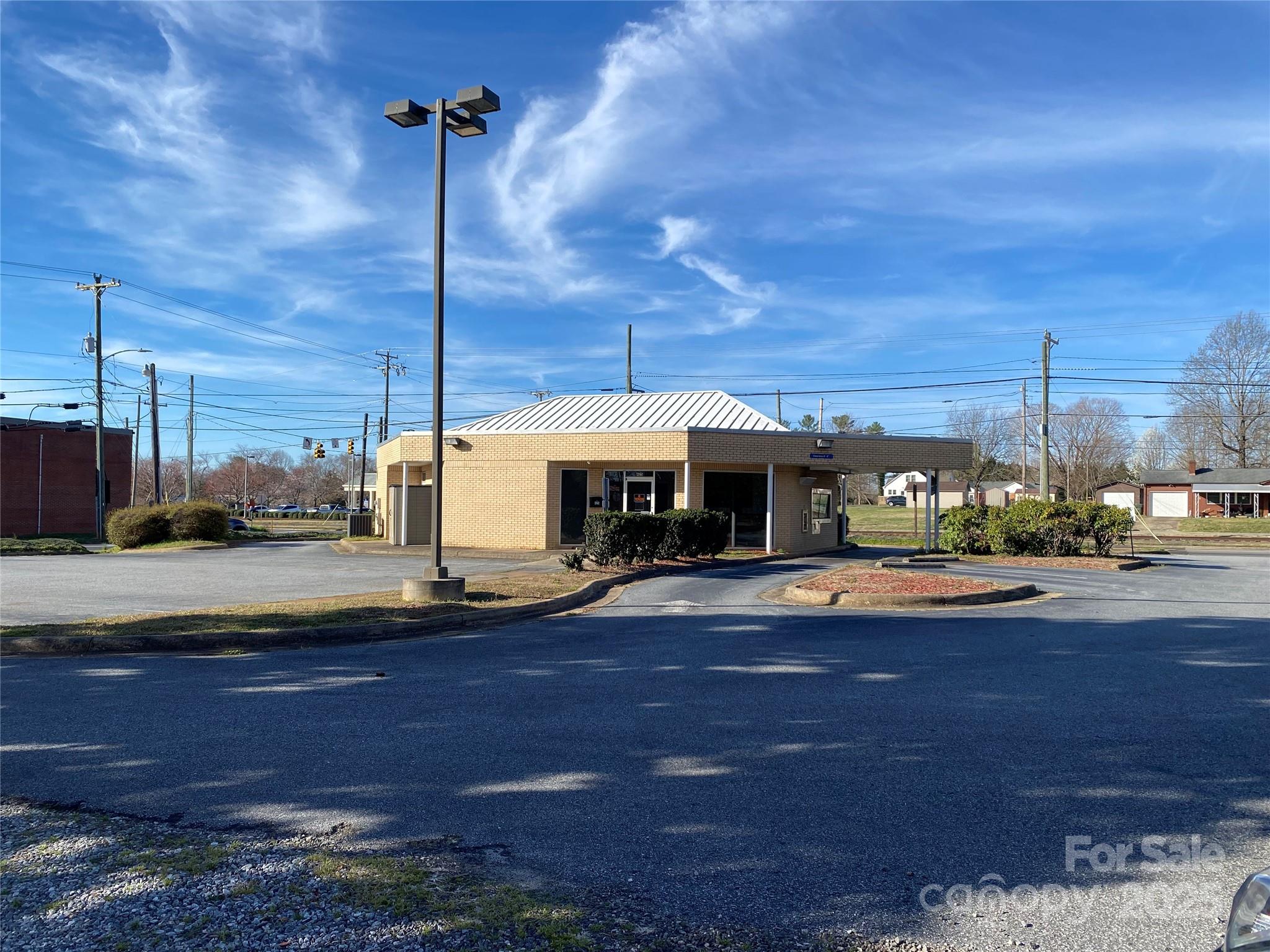 425 Main Street Property Photo