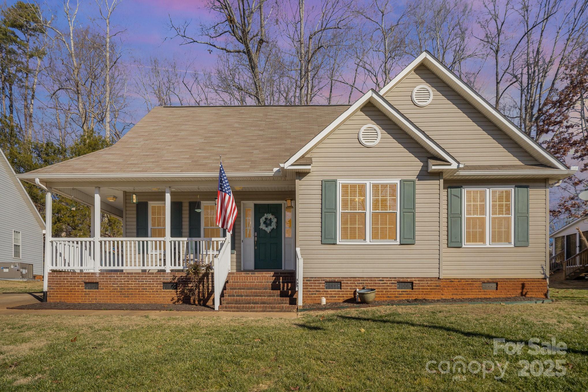 409 Chinaberry Drive Property Photo