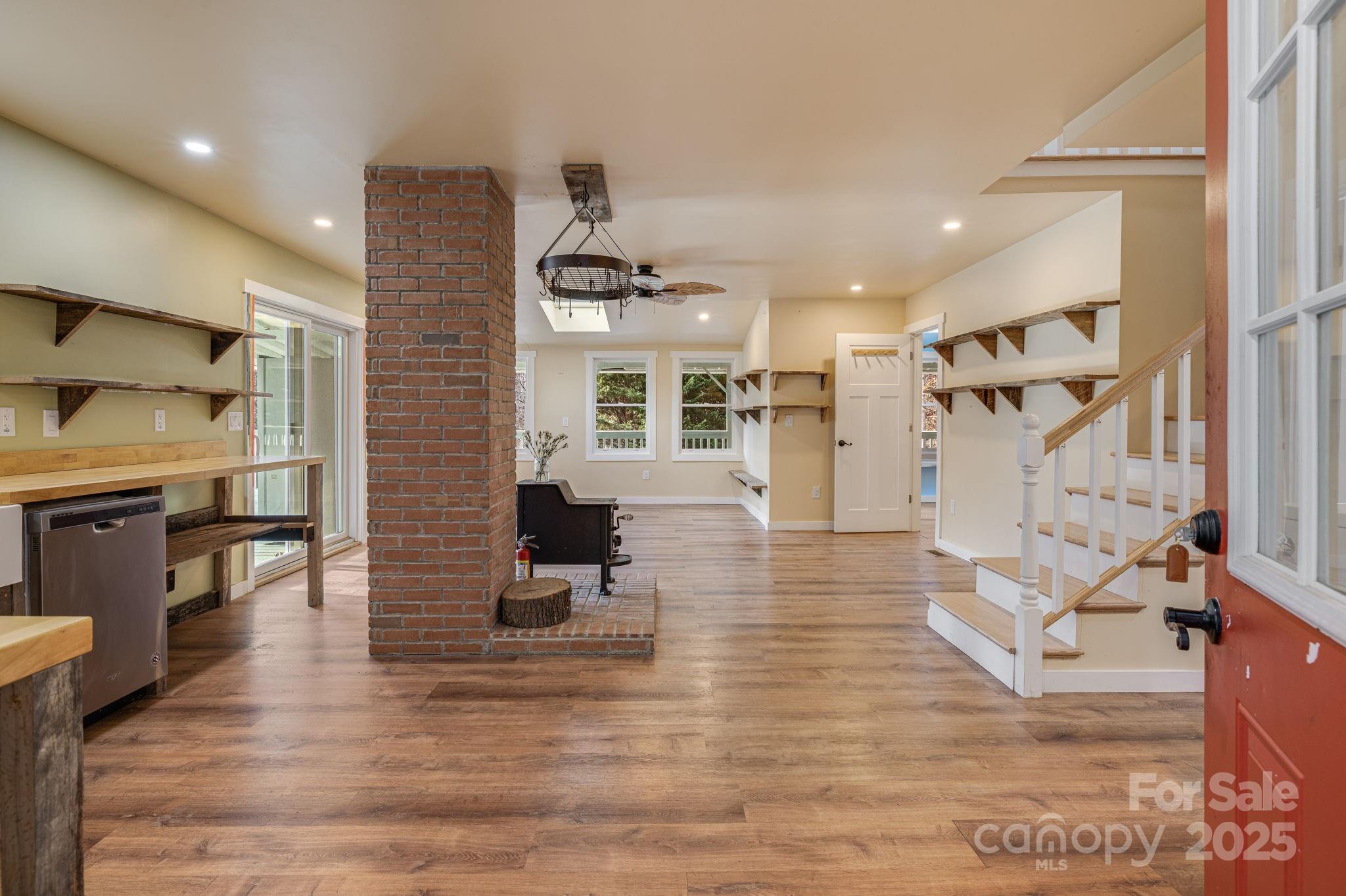 340 Wendy Avenue Property Photo 11