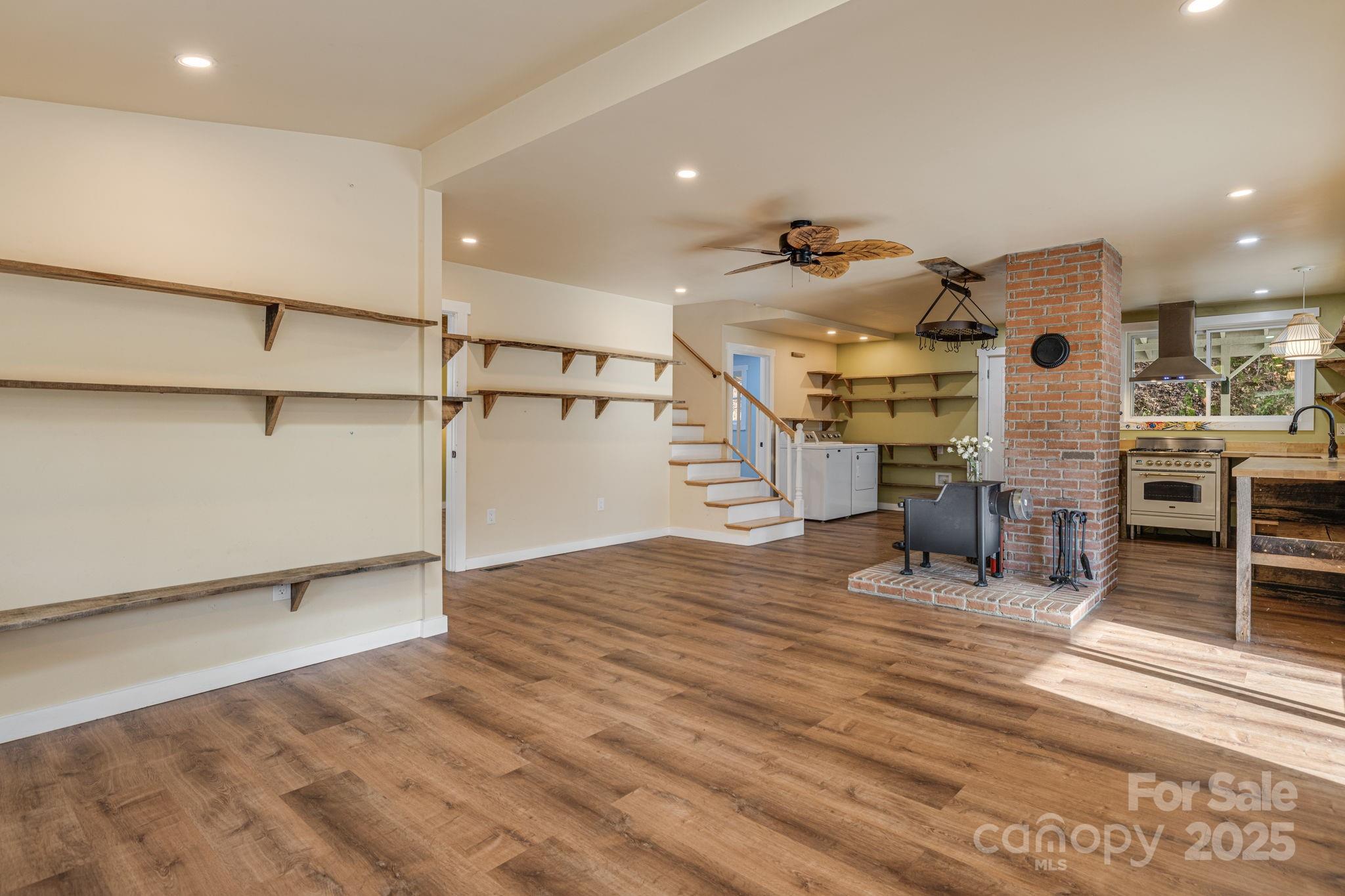 340 Wendy Avenue Property Photo 15