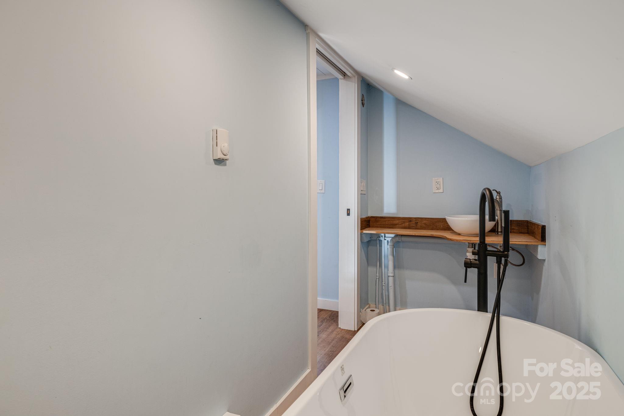 340 Wendy Avenue Property Photo 27