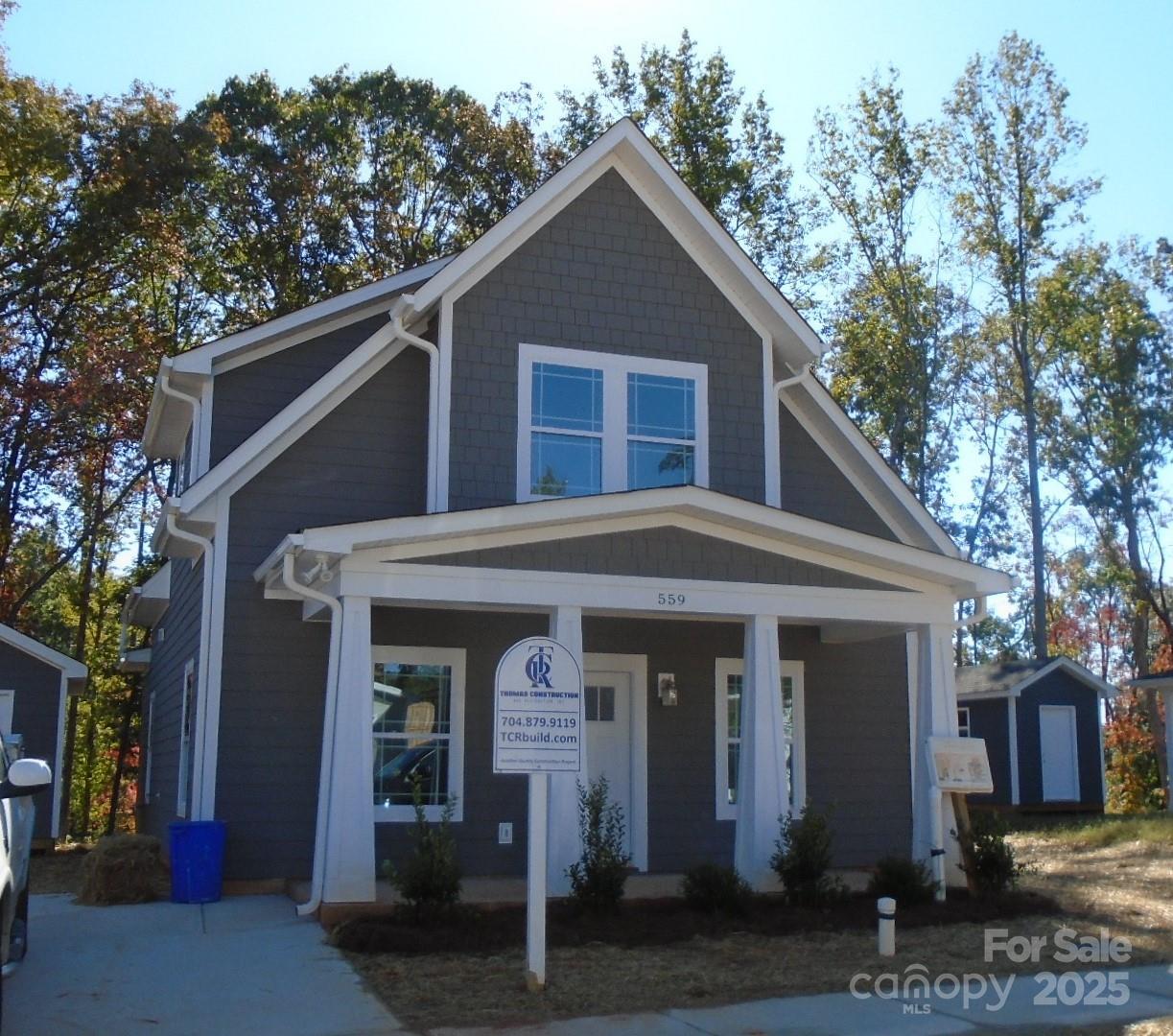 559 Geneva Circle Property Photo