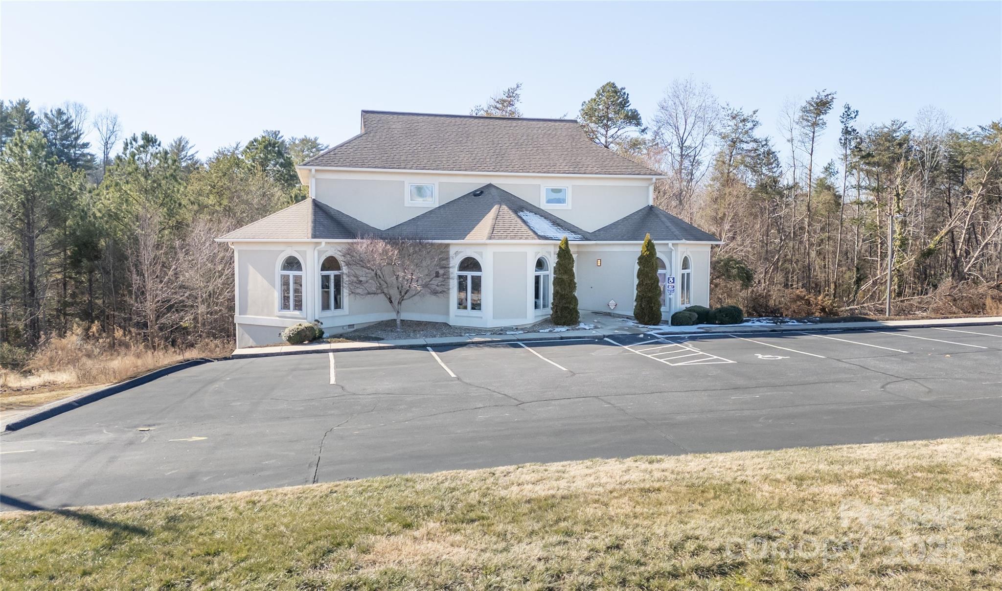 3739 Hickory Boulevard Property Photo