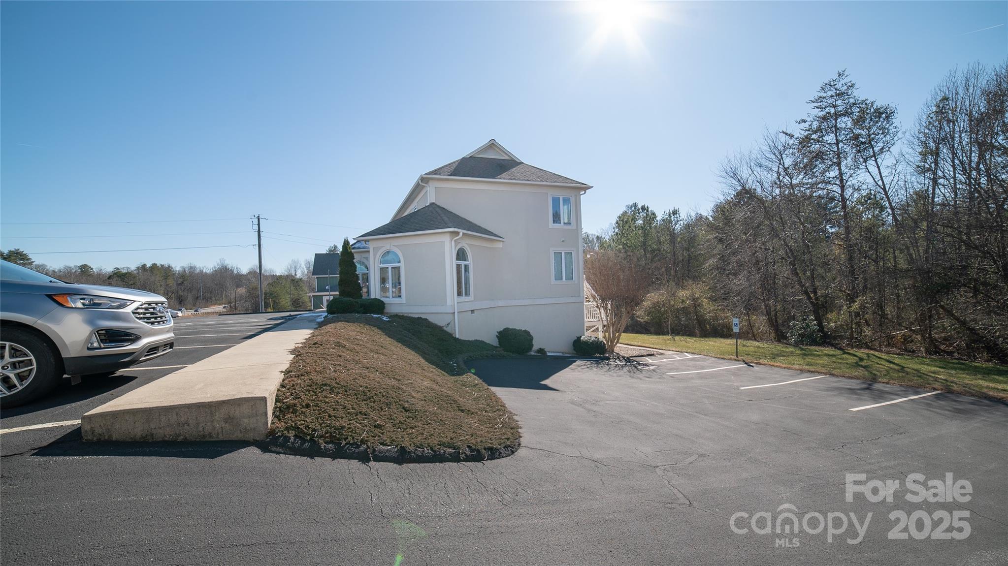 3739 Hickory Boulevard Property Photo 2