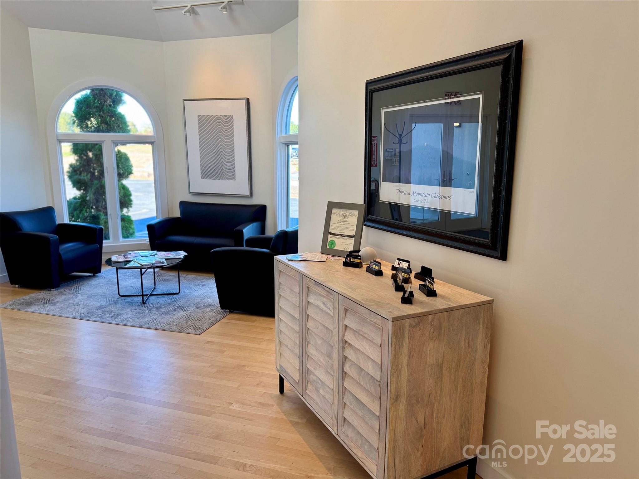 3739 Hickory Boulevard Property Photo 9