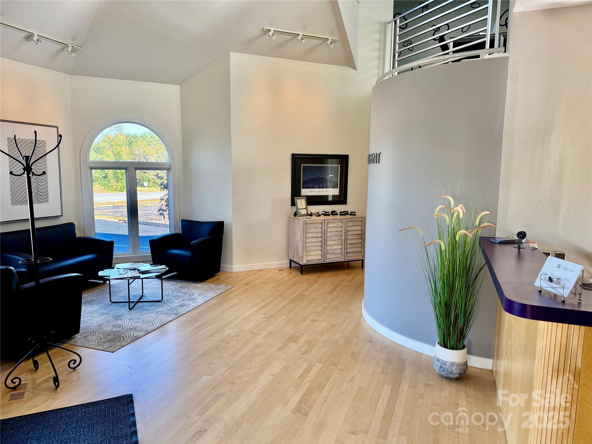 3739 Hickory Boulevard Property Photo 10