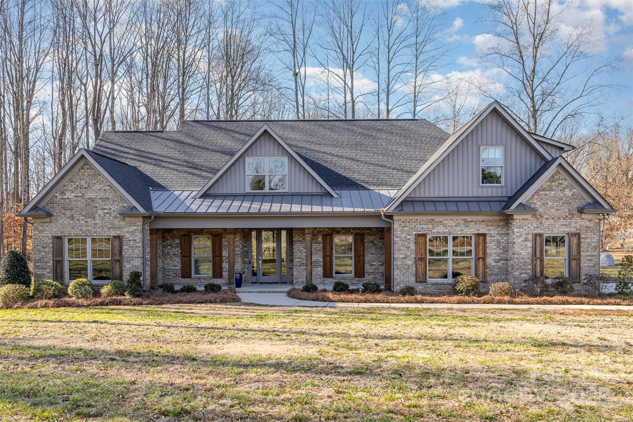 Aubert Landing Real Estate Listings Main Image