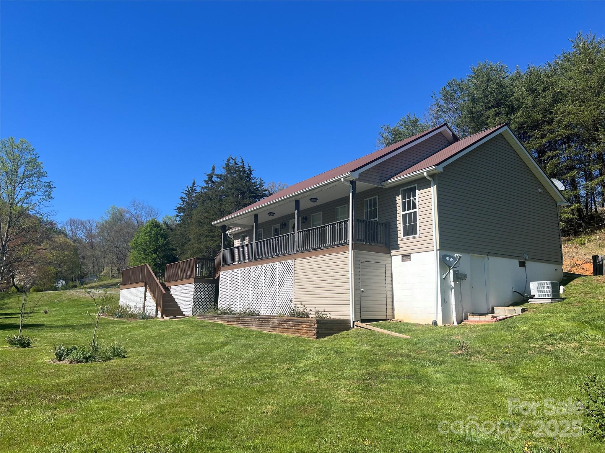 34 Southview Meadows Property Photo