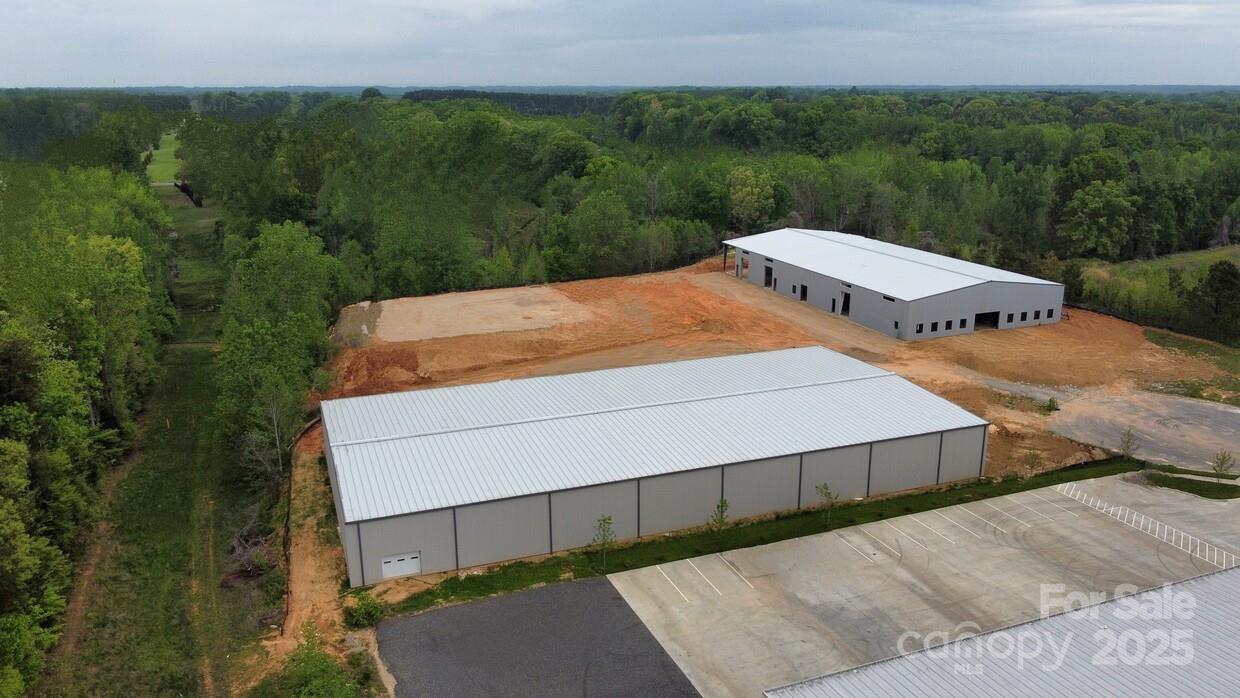 199 Thunder Road Property Photo 5