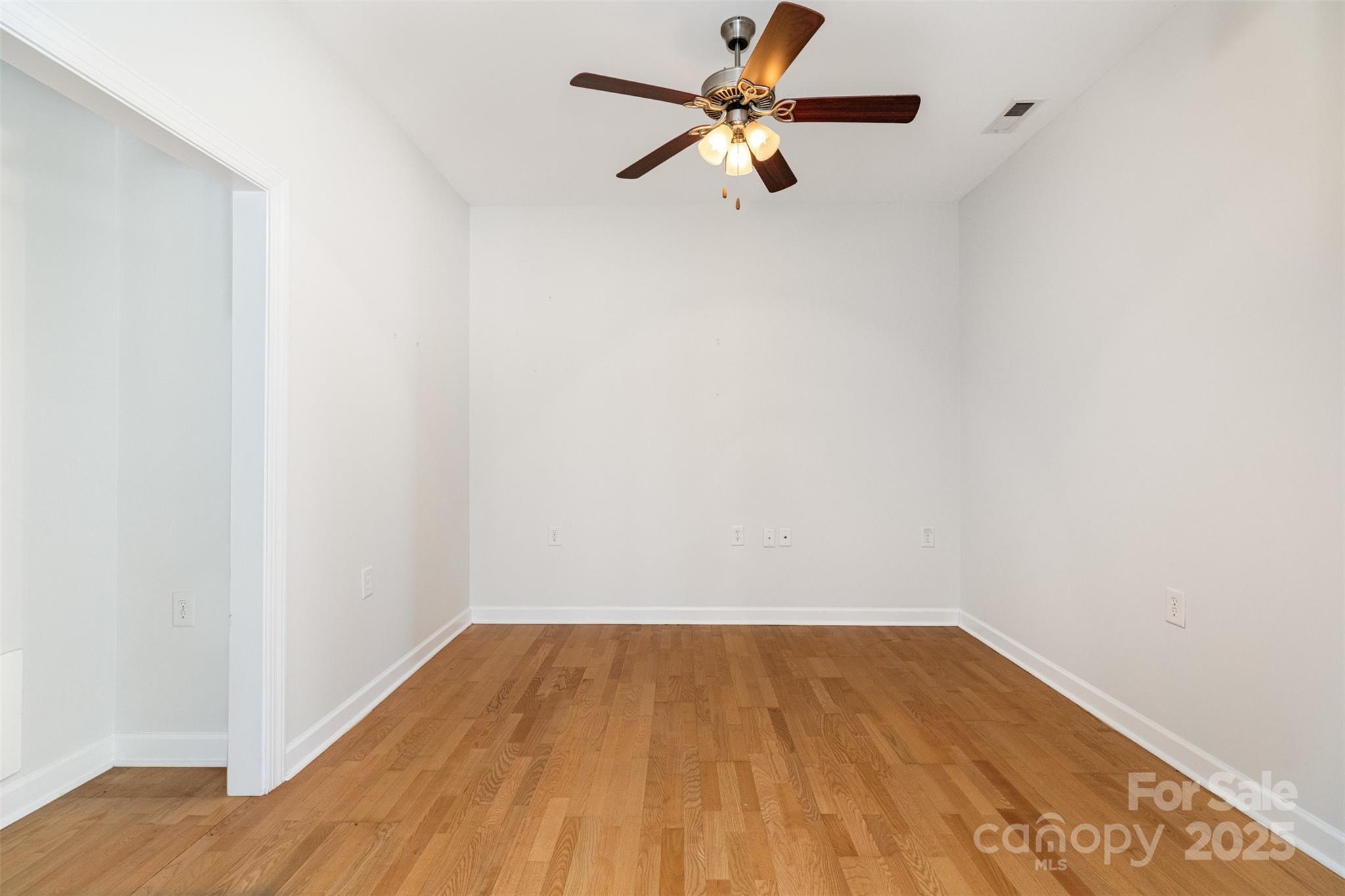 629 Cordova Court Property Photo 16