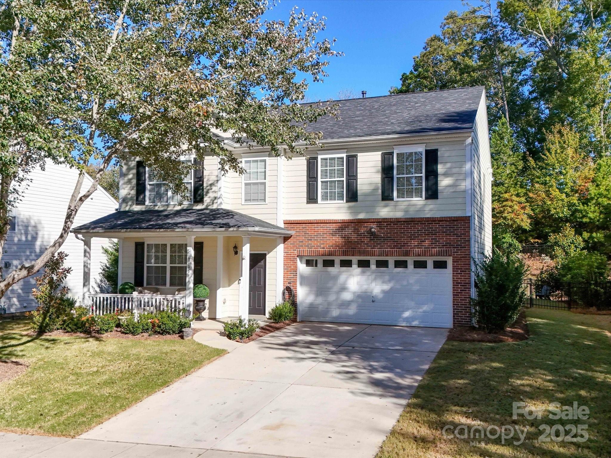 6706 Blackwood Lane Property Photo