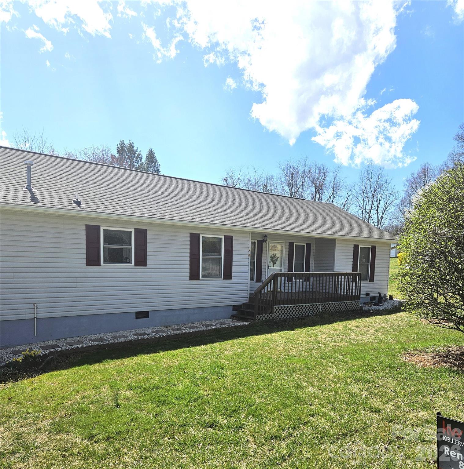 271 Stradley Mountain Road Property Photo 3