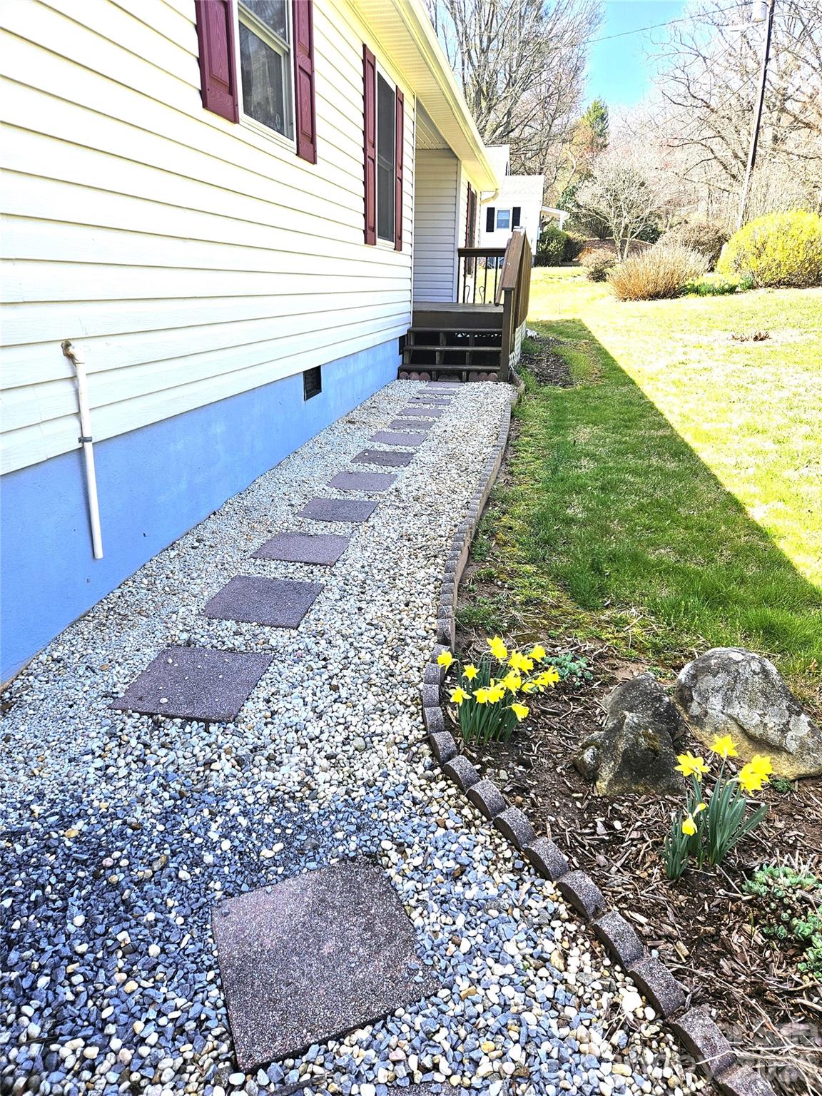 271 Stradley Mountain Road Property Photo 5