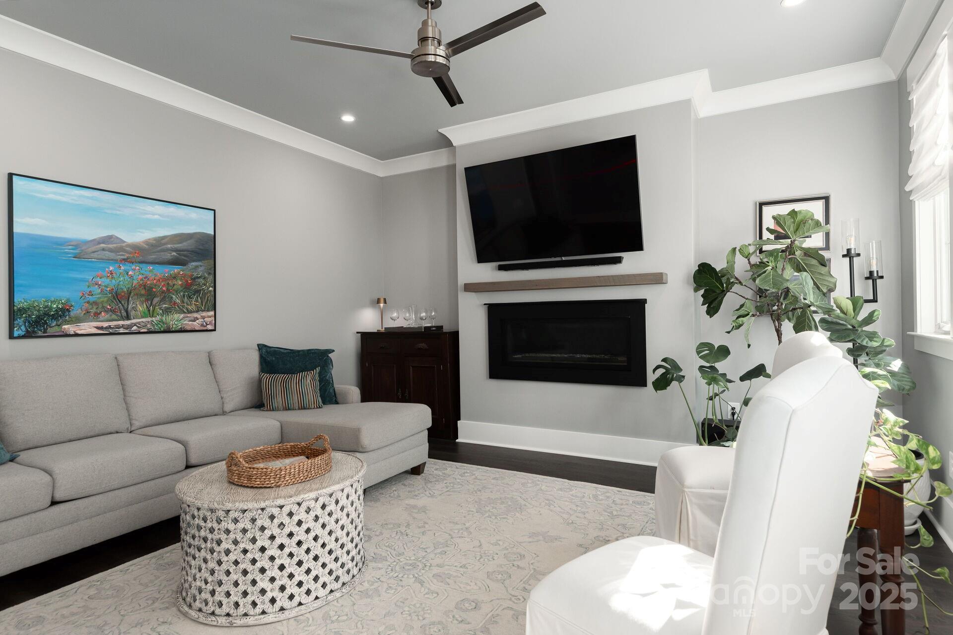 7908 Rea View Court Property Photo 4