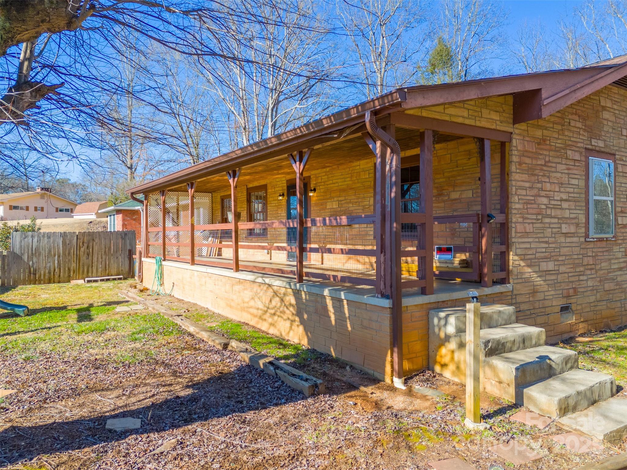 721 Arlington Avenue Property Photo