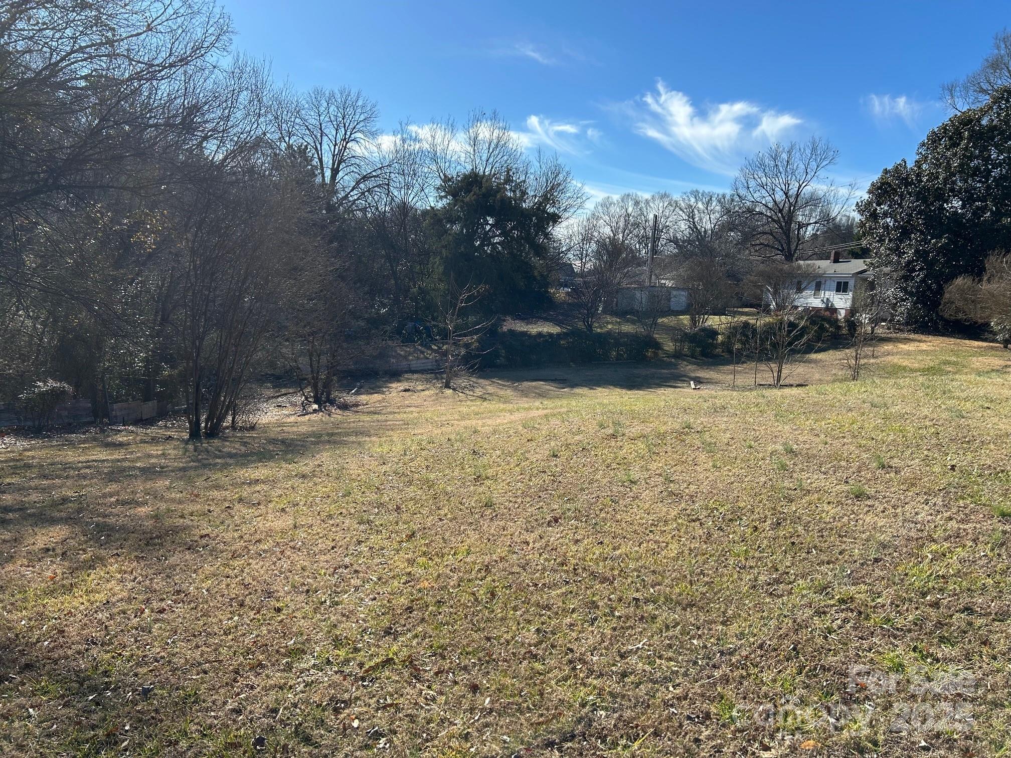 520 Central Drive Property Photo 7
