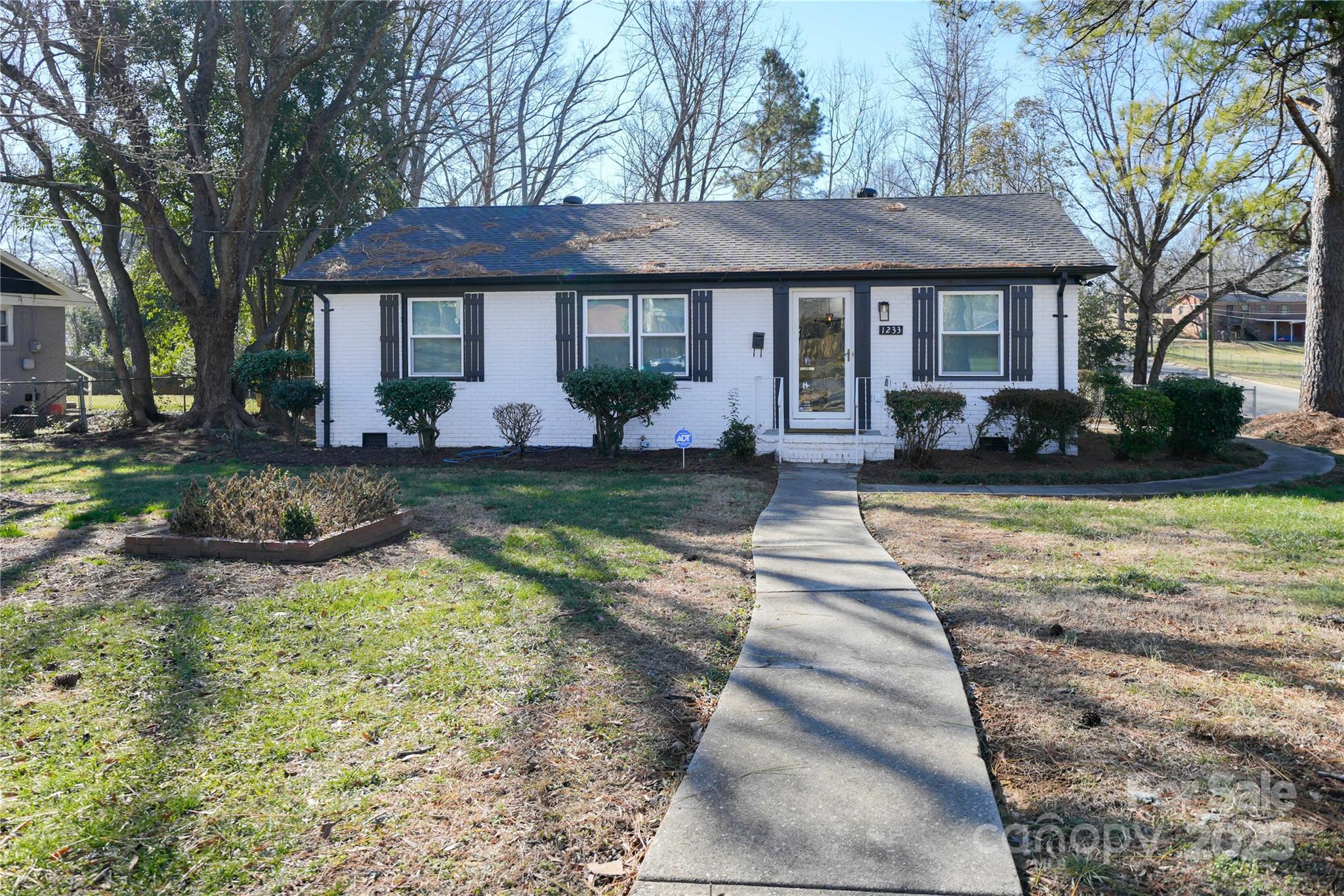 1233 Rollingwood Drive Property Photo