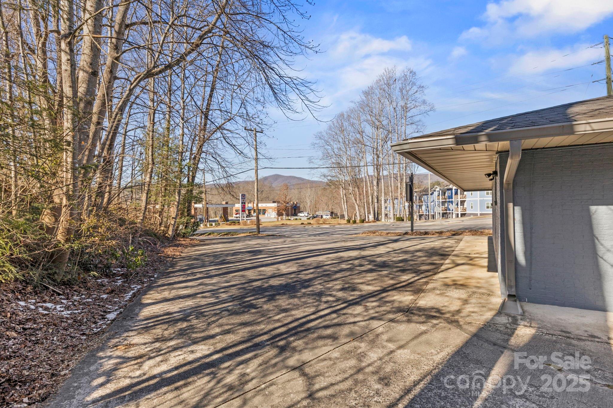 15 Rosman Highway Property Photo 5