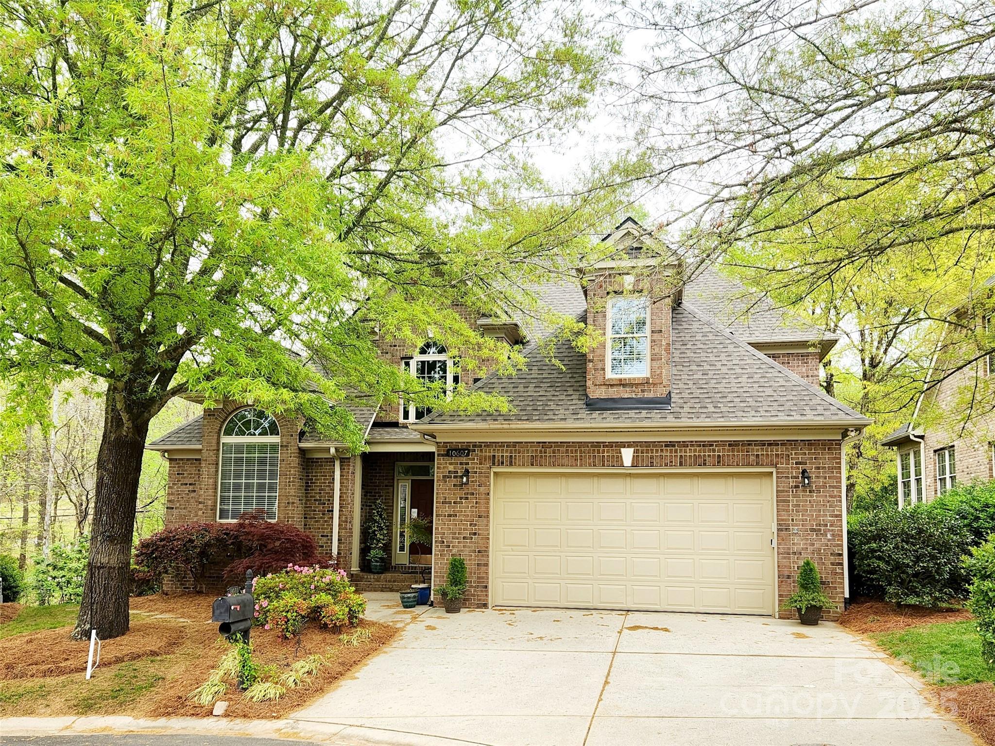 10607 Newberry Park Lane Property Photo