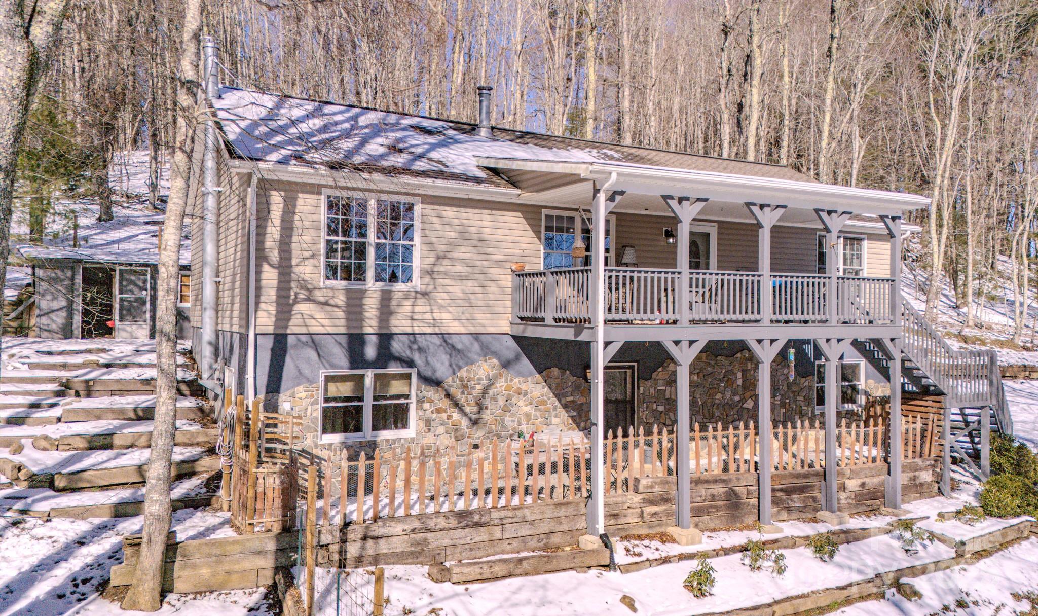 100 Clarks Lane Property Photo