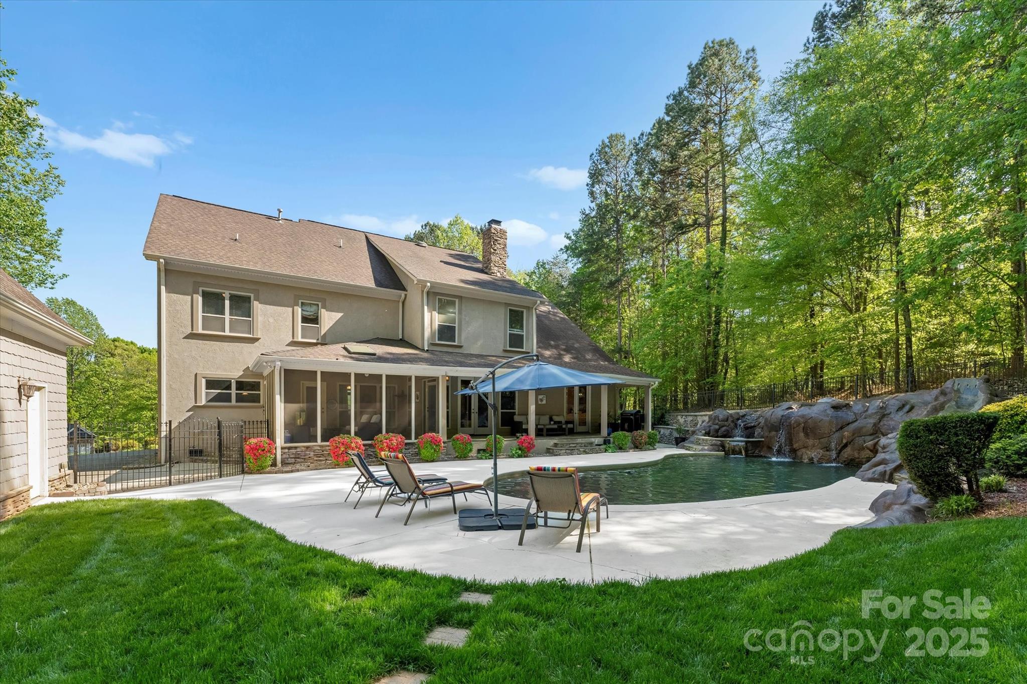227 Wildwood Cove Drive Property Photo
