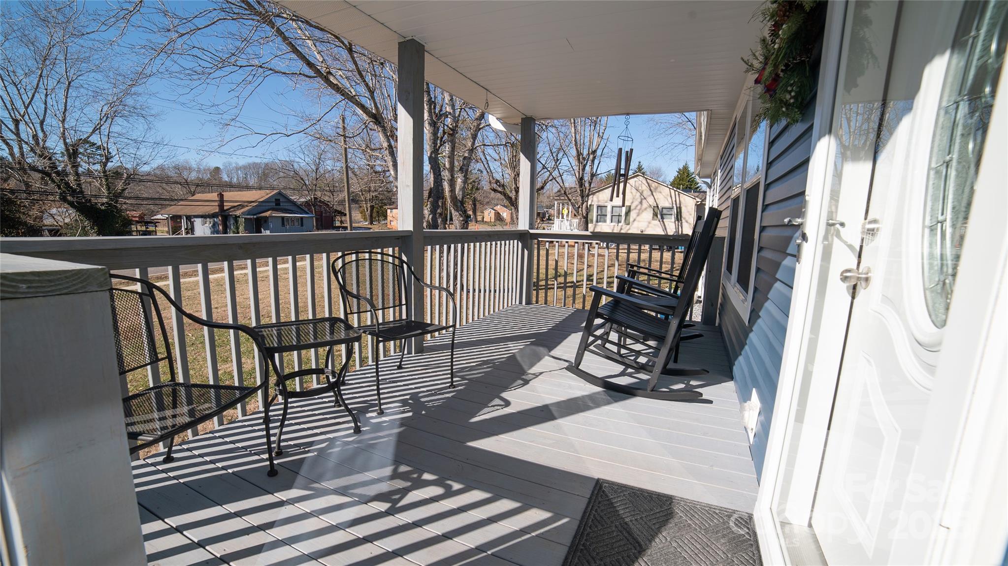 413 London Street Property Photo 22