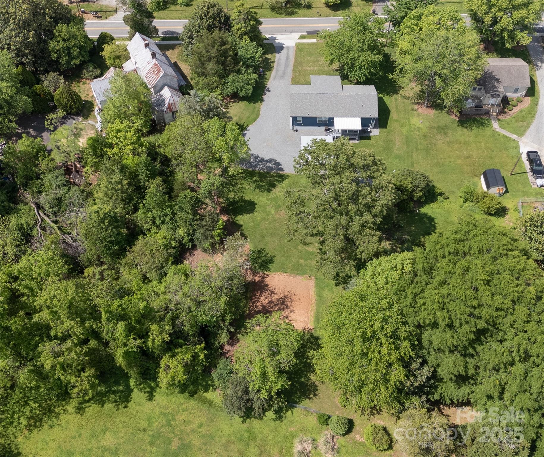 413 London Street Property Photo 25