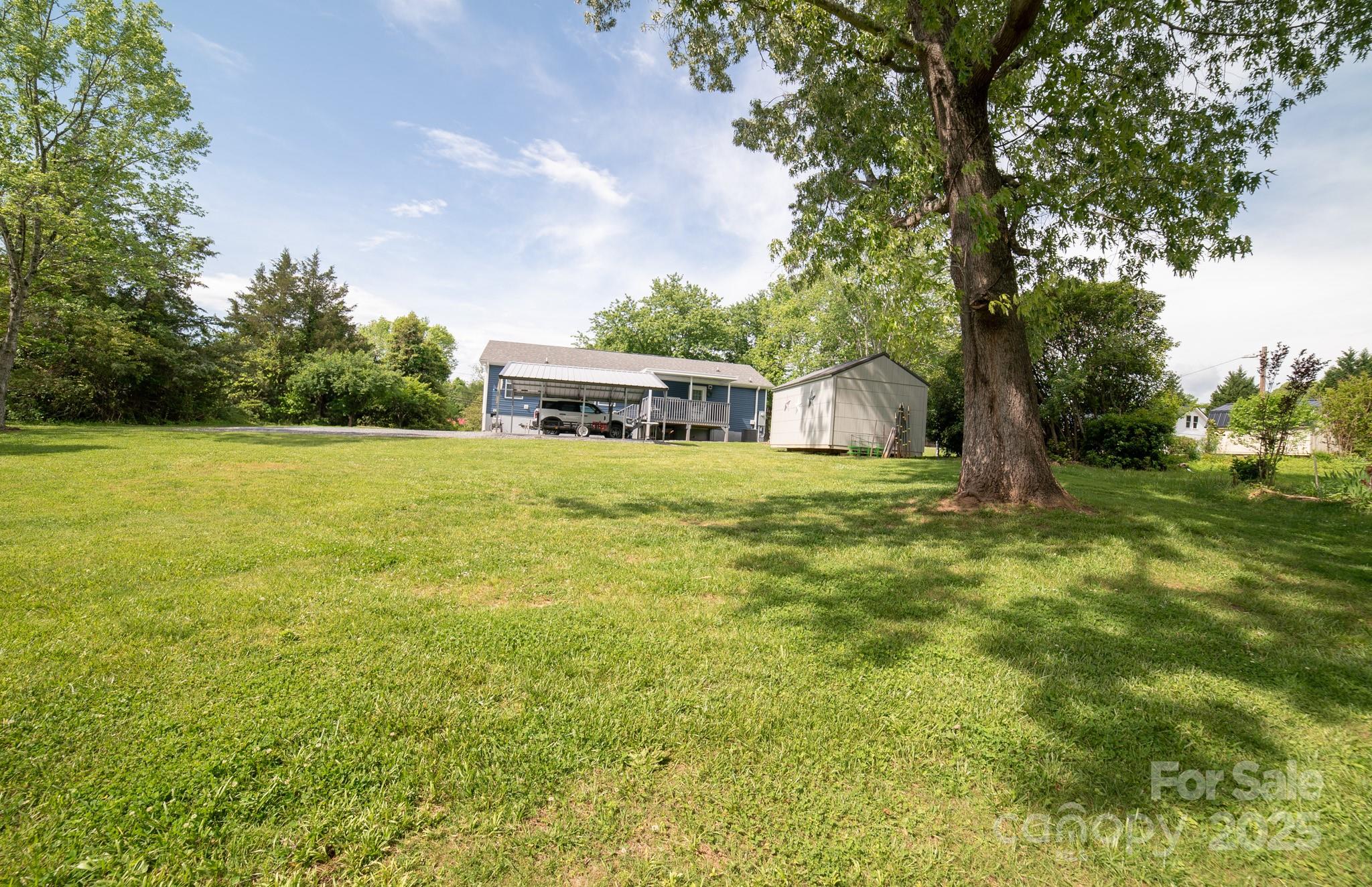 413 London Street Property Photo 26