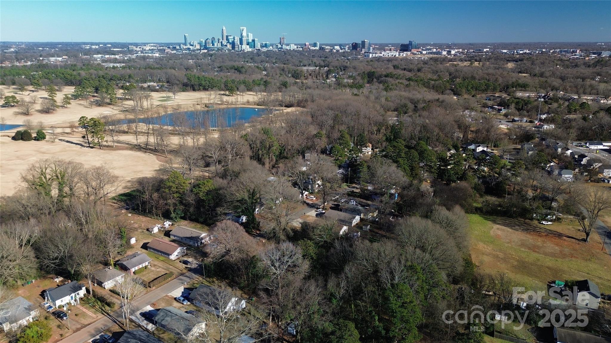 2557 Hemphill Street Property Photo 6