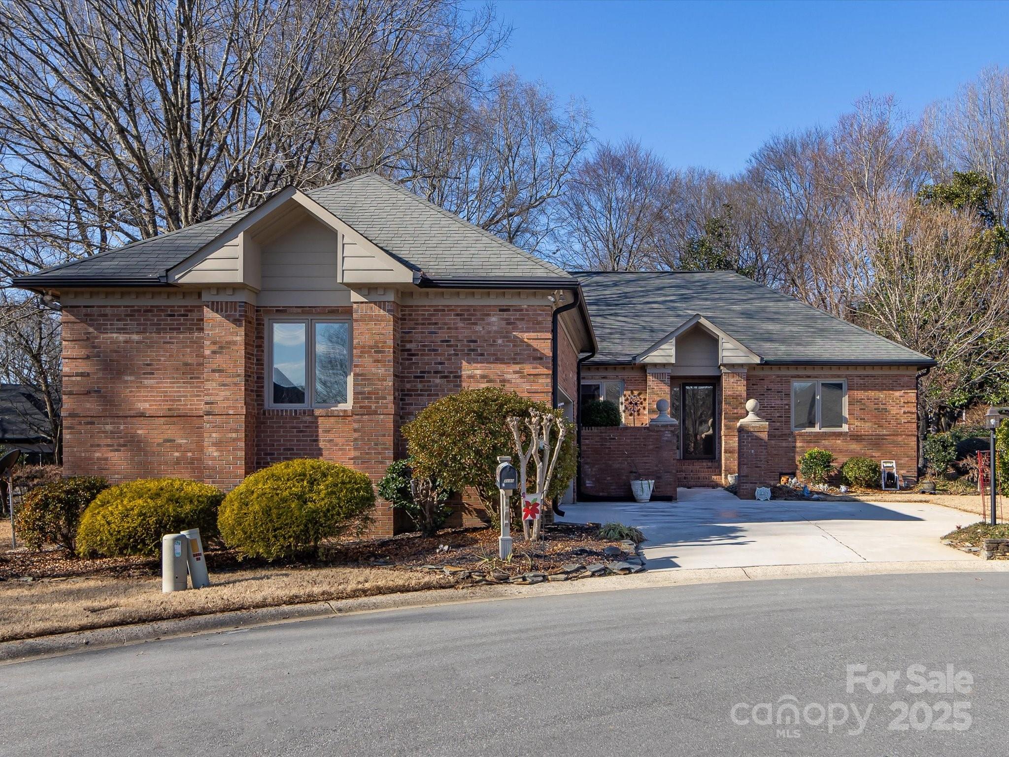Asheford Green Real Estate Listings Main Image