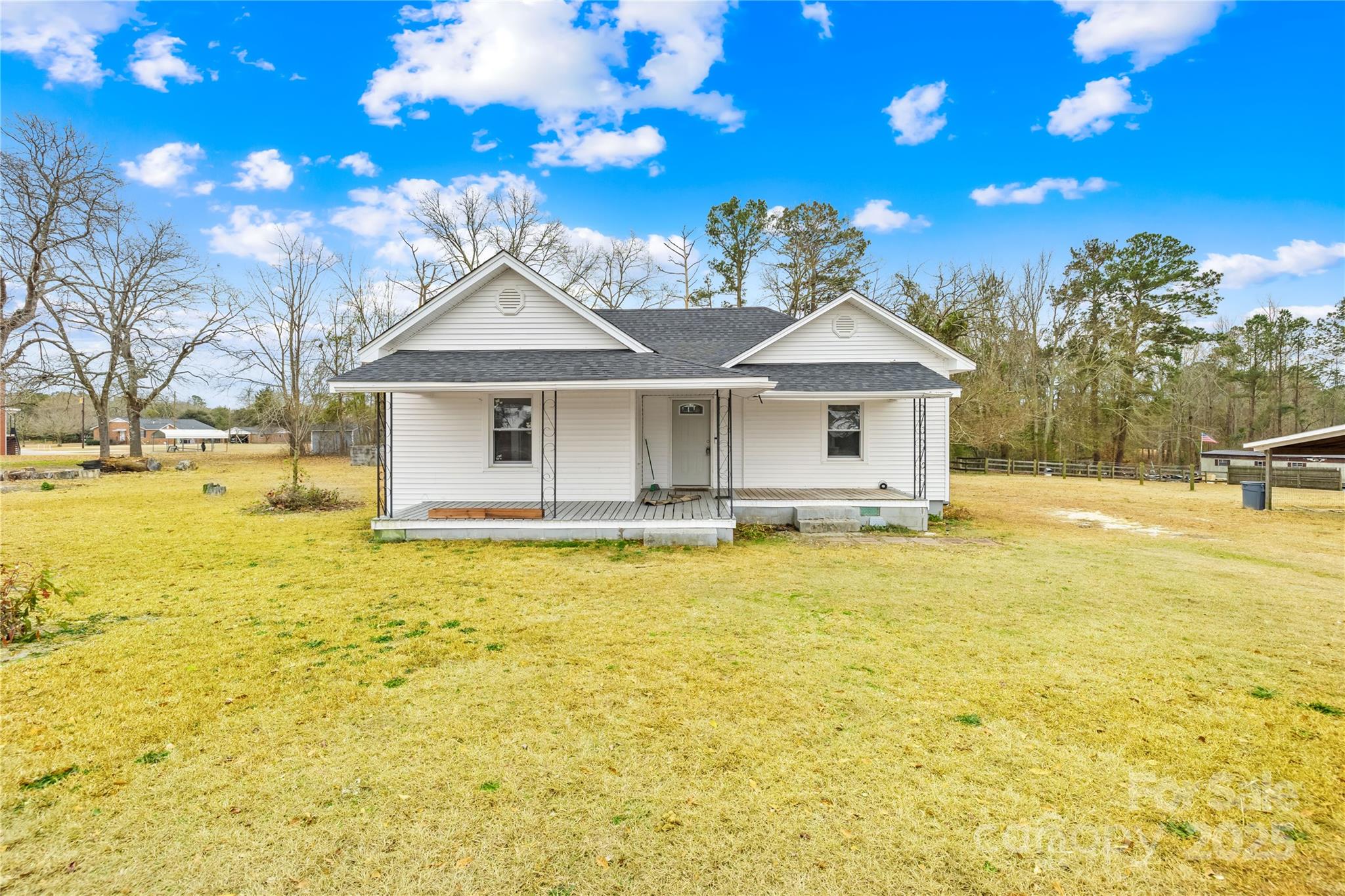 6004 Center Grove Road Property Photo