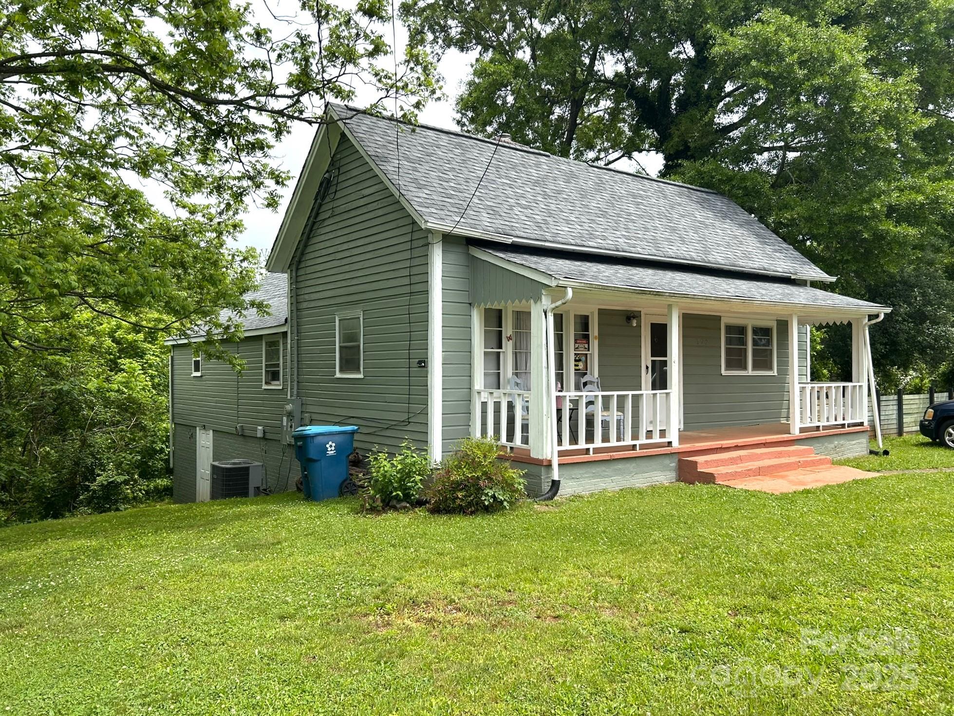 192 Spencer Street Property Photo