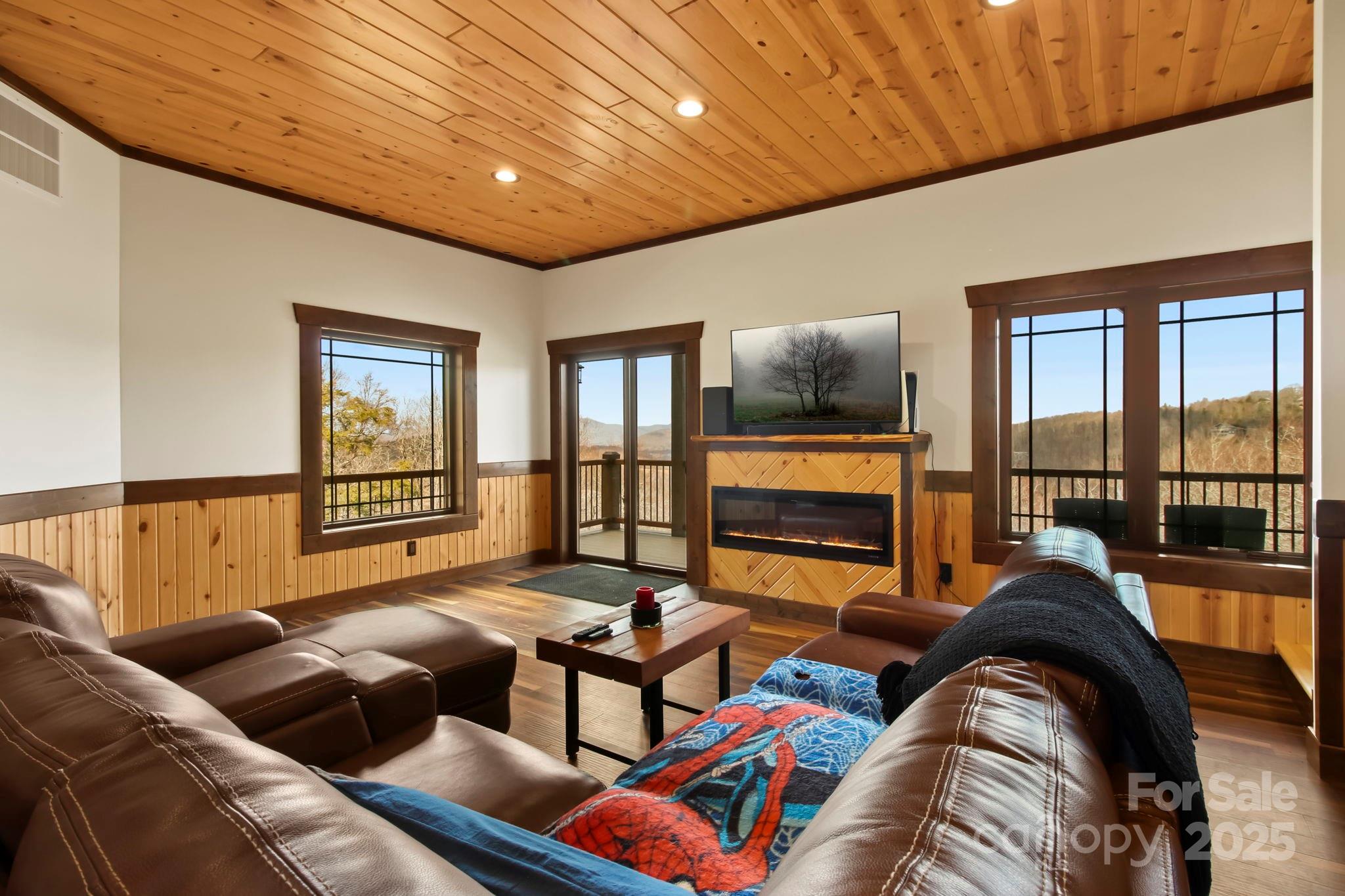 419 Antler Trail Property Photo 32